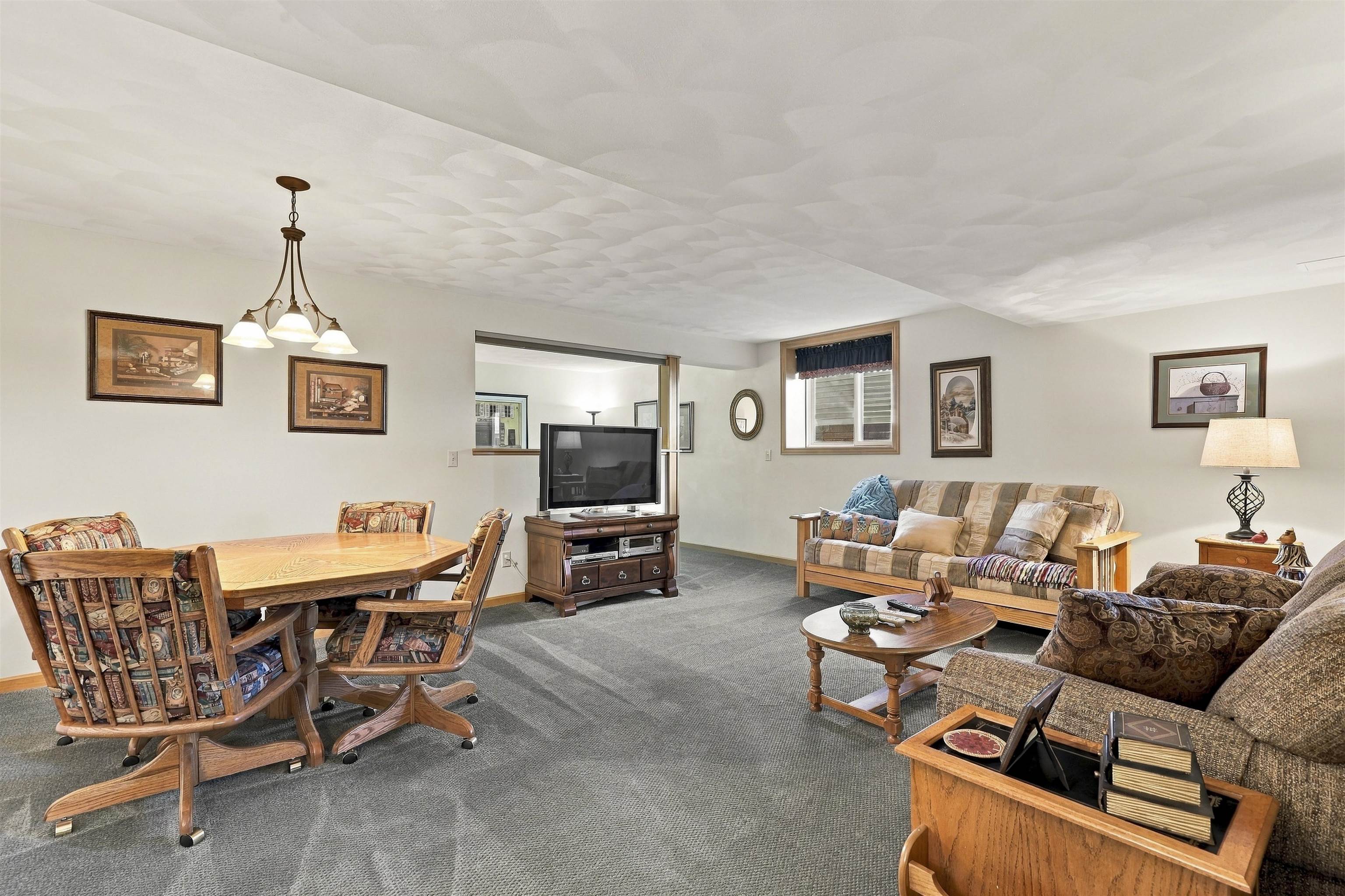 1394 W MASON RIDGE Court