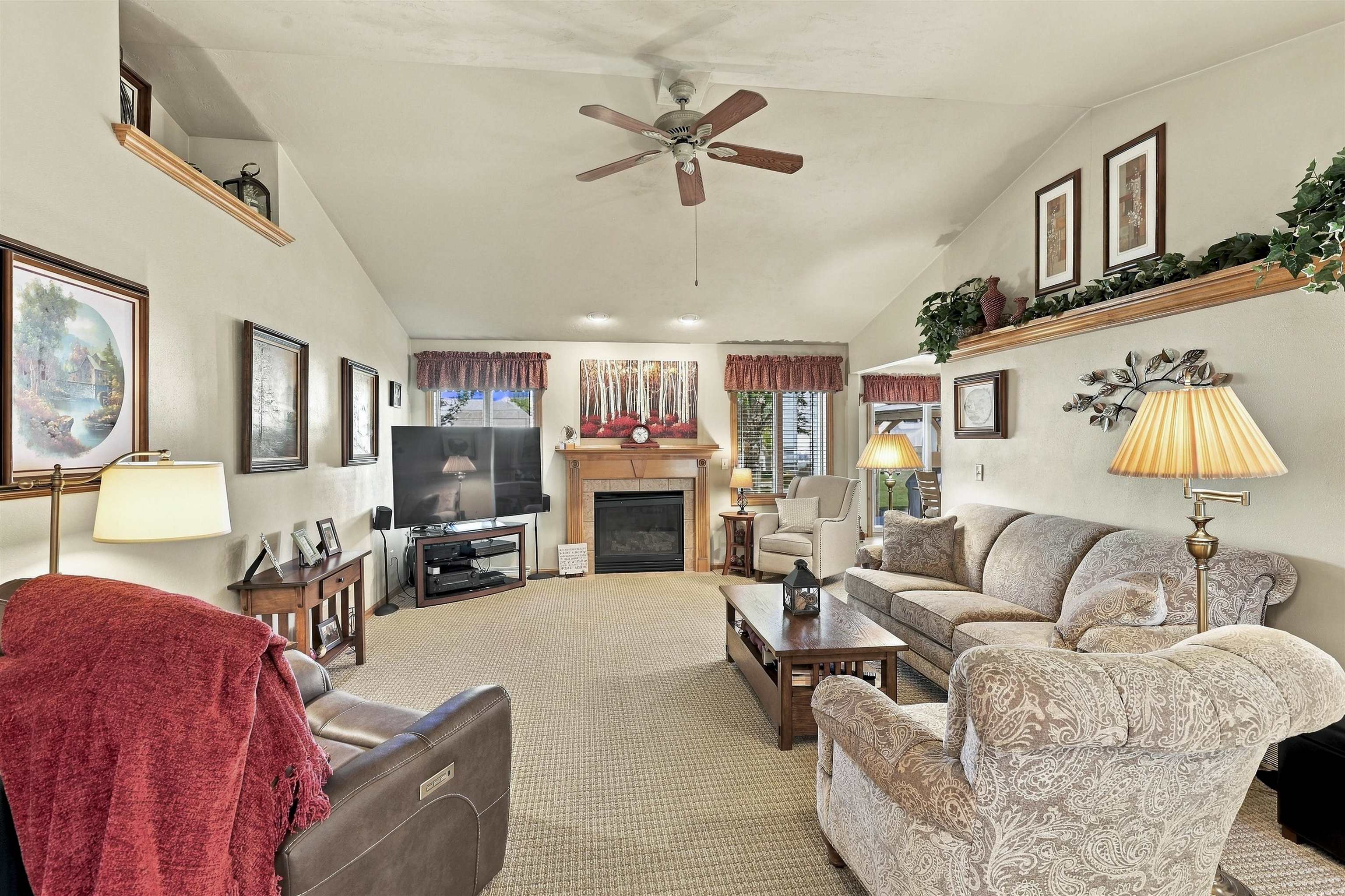 1394 W MASON RIDGE Court