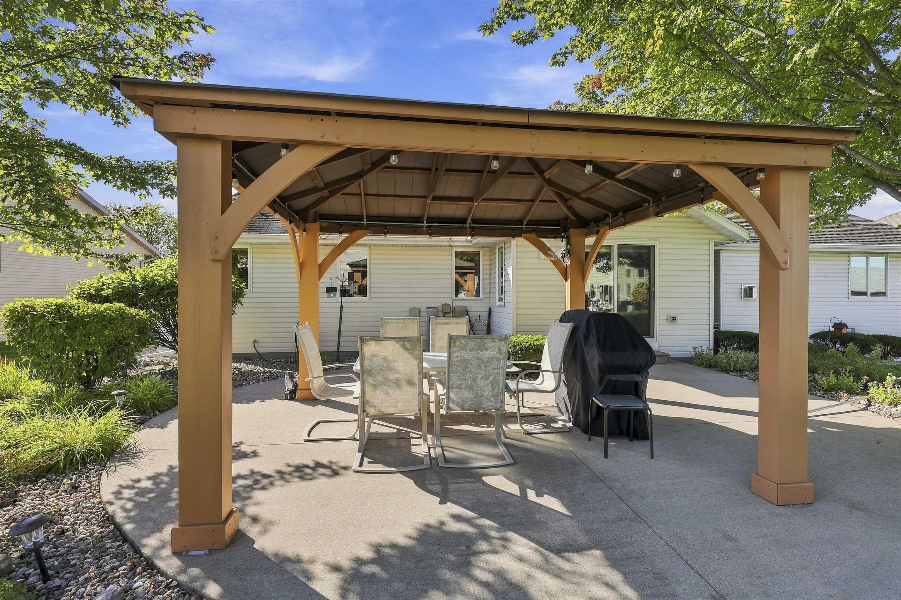 1394 W MASON RIDGE Court
