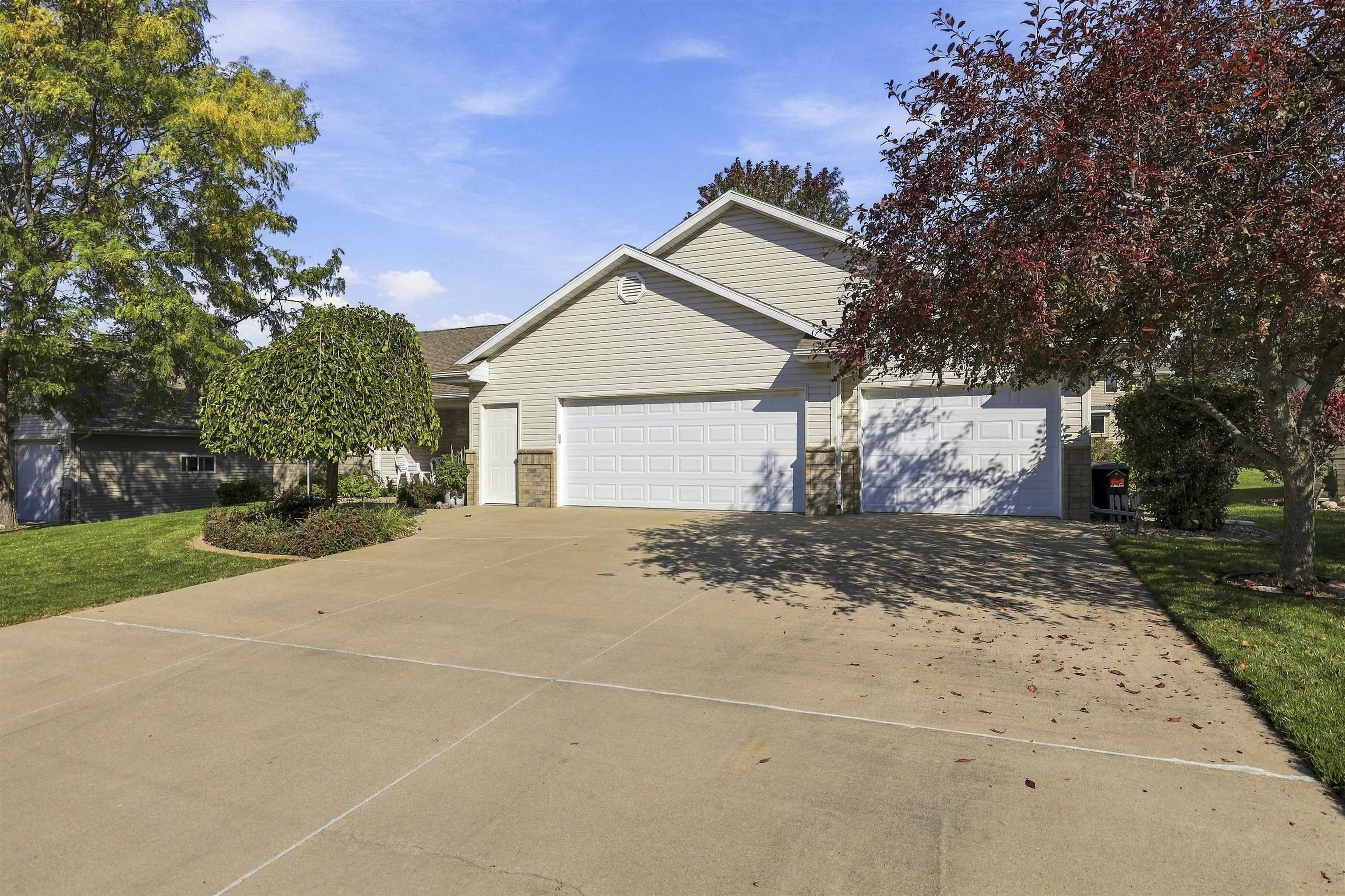 1394 W MASON RIDGE Court