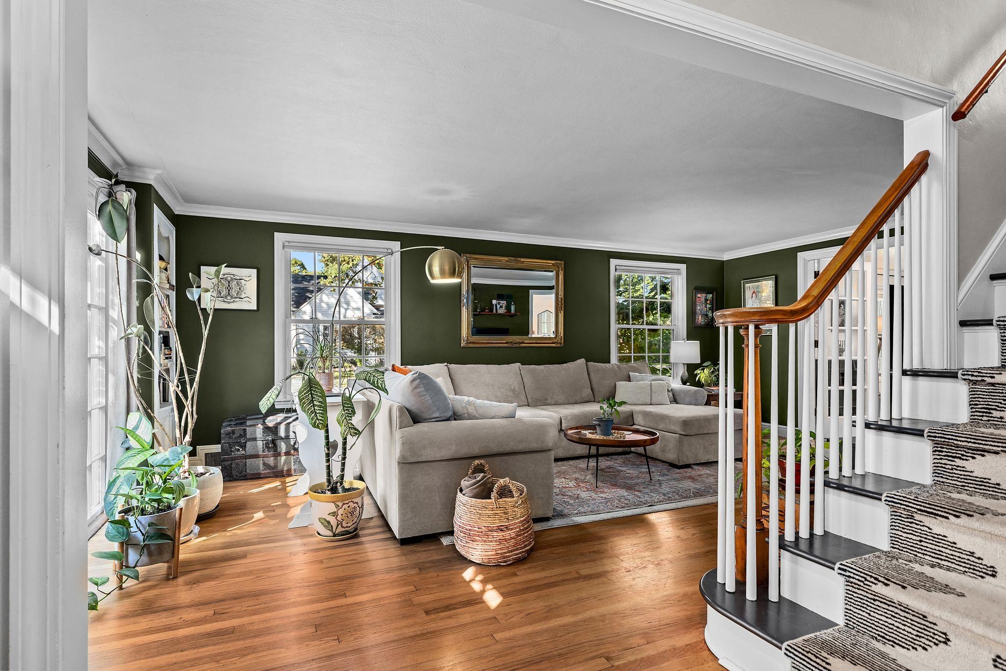 544 W SEYMOUR Street