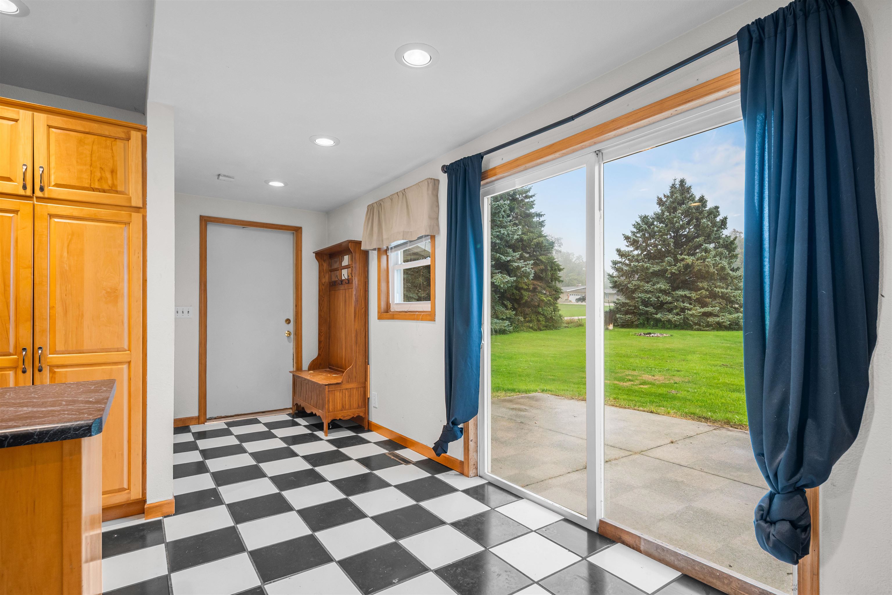 W 4841 W JEFFERSON Road