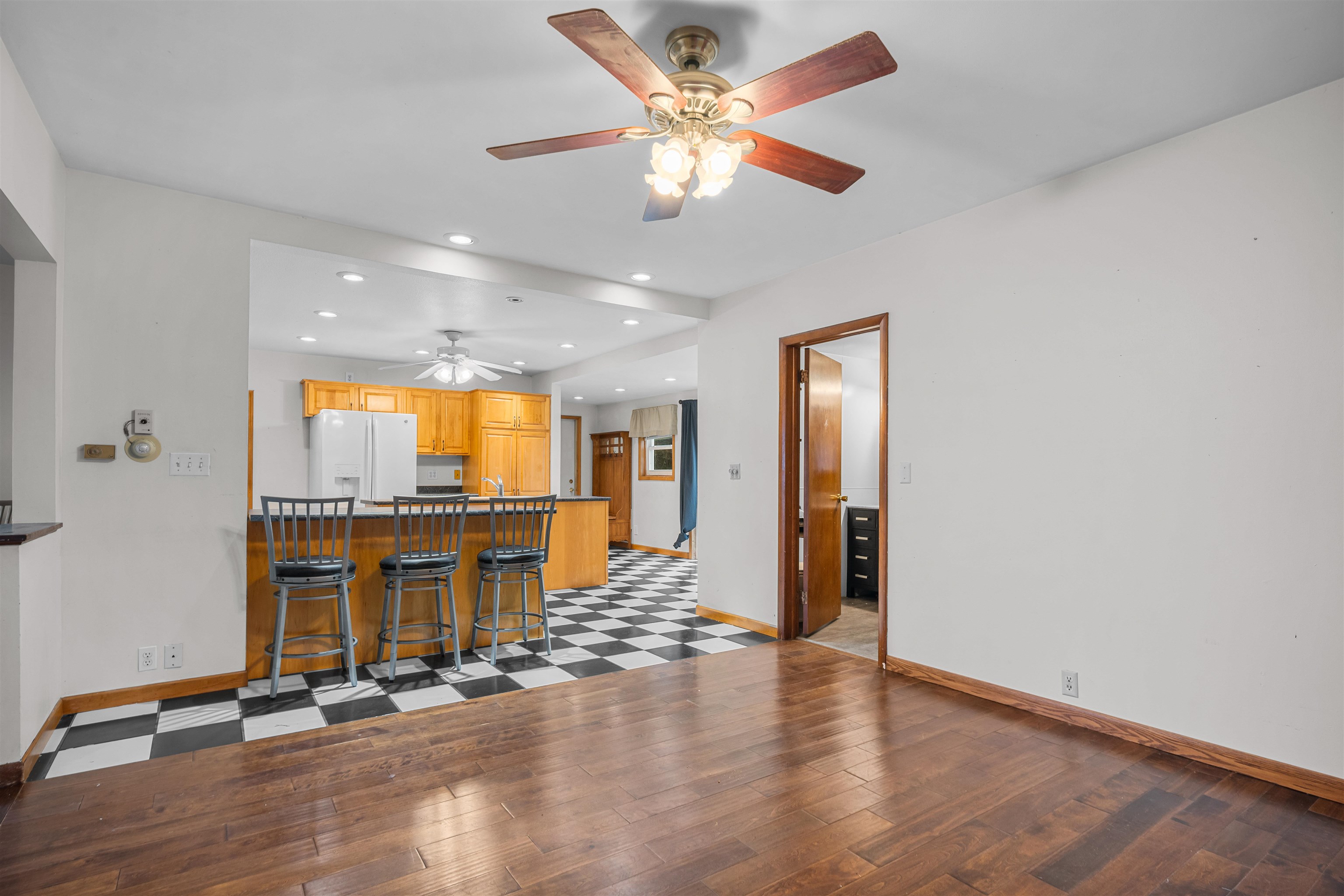 W 4841 W JEFFERSON Road