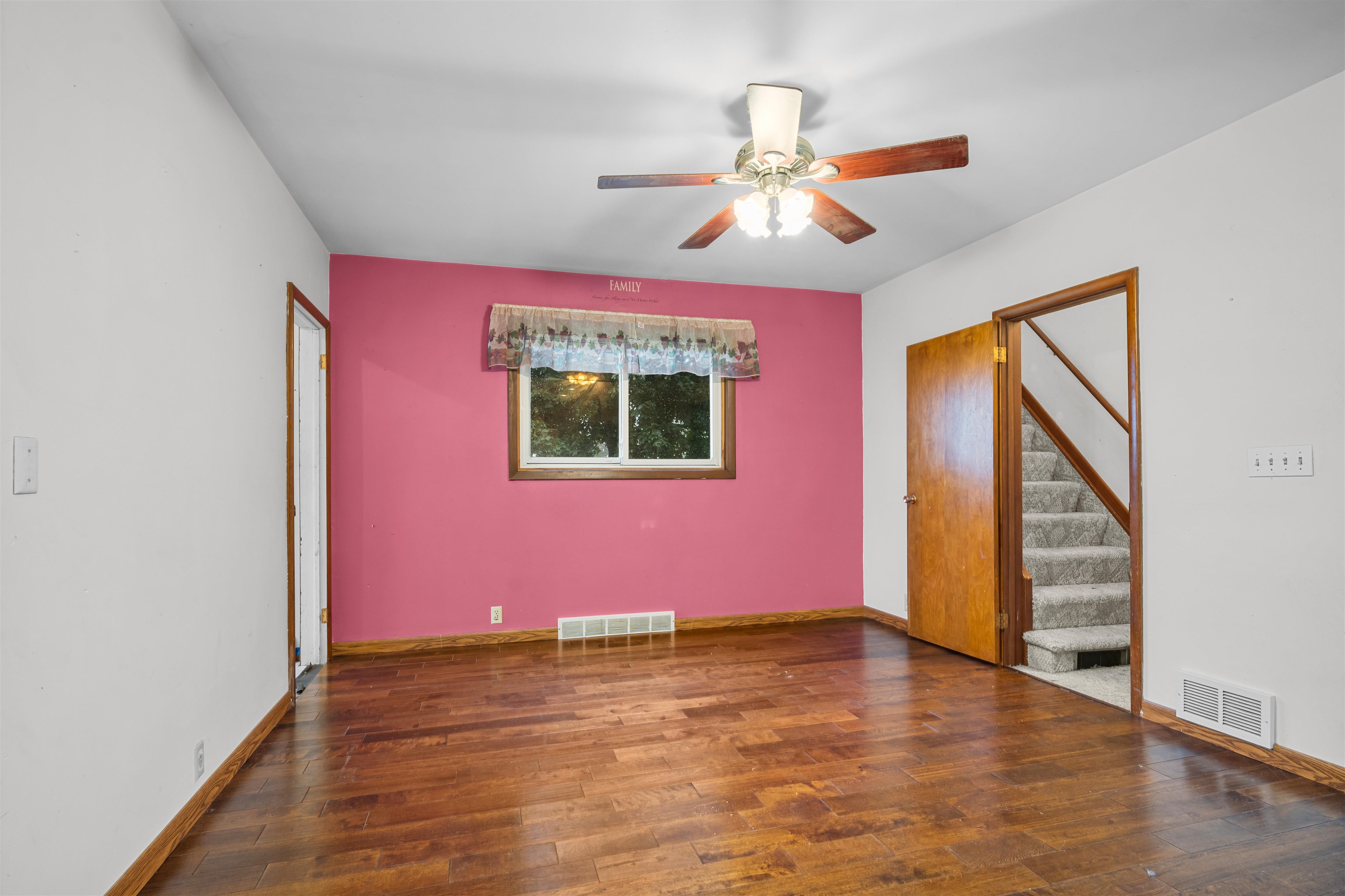 W 4841 W JEFFERSON Road