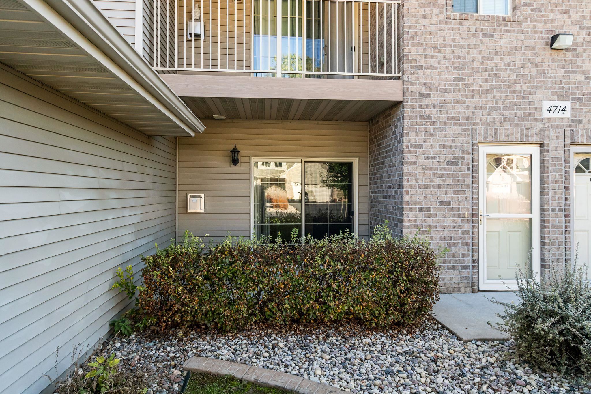 4714 EVERBREEZE Circle