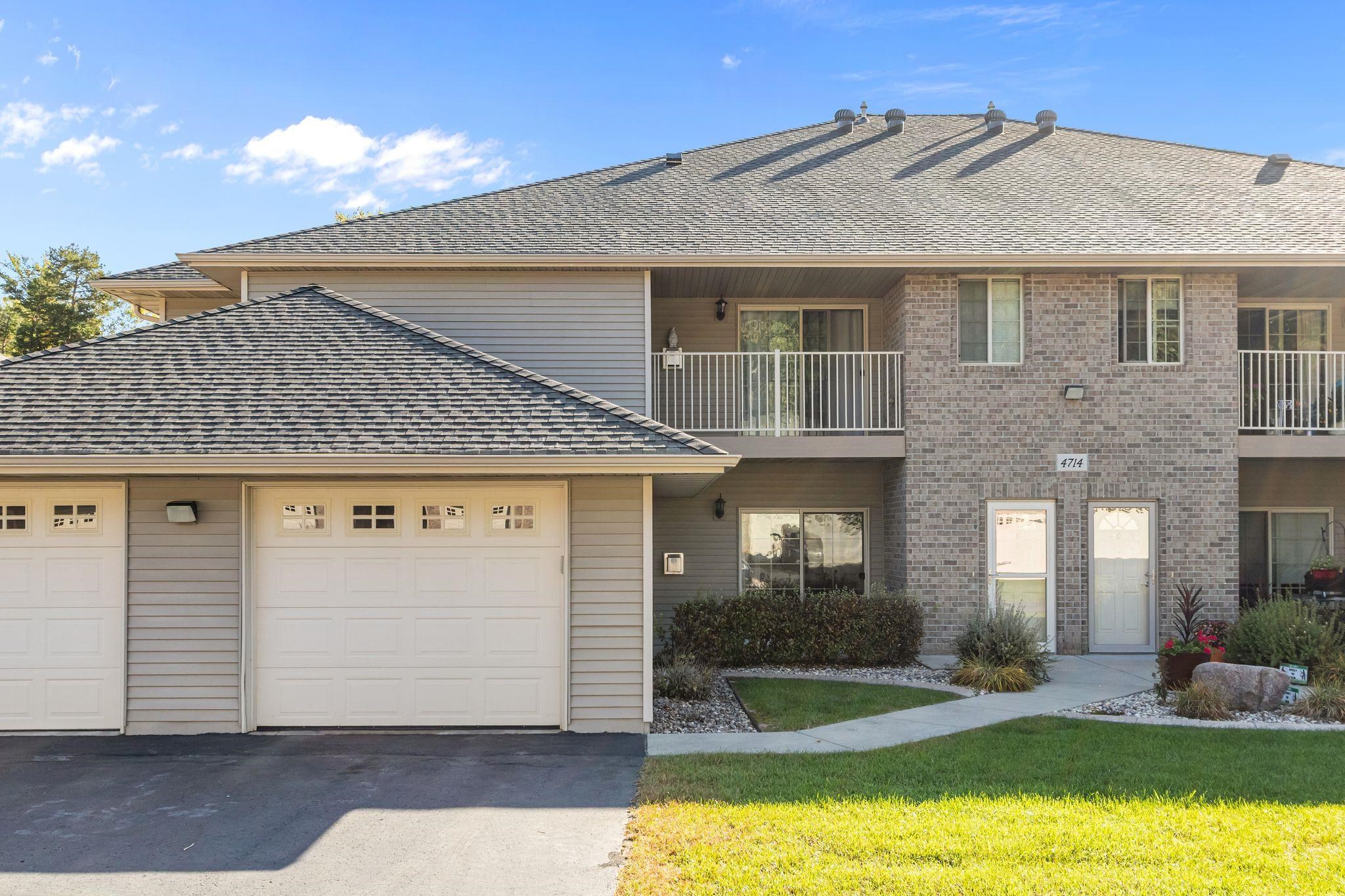 4714 EVERBREEZE Circle