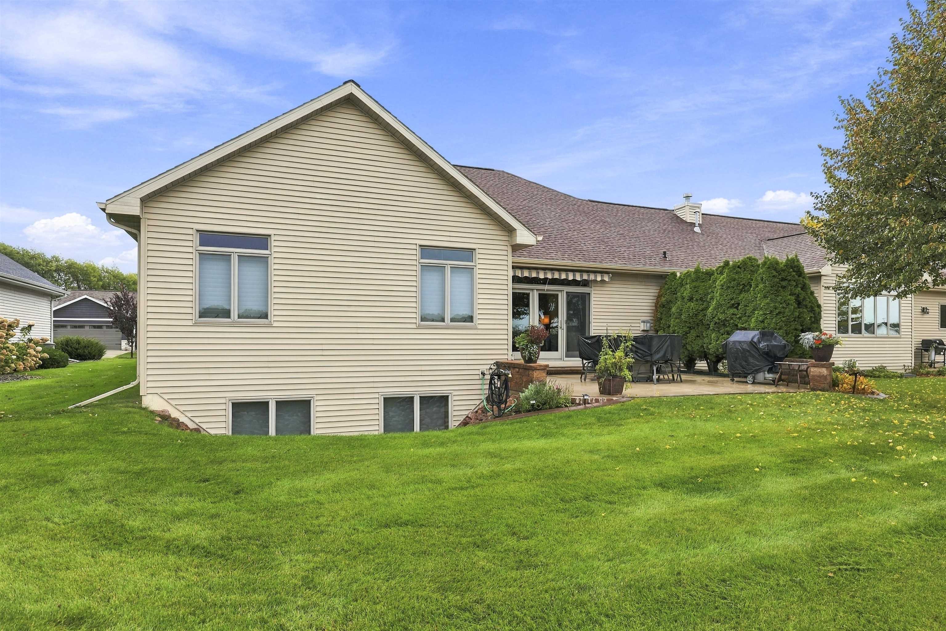 180 GOLF COURSE Drive