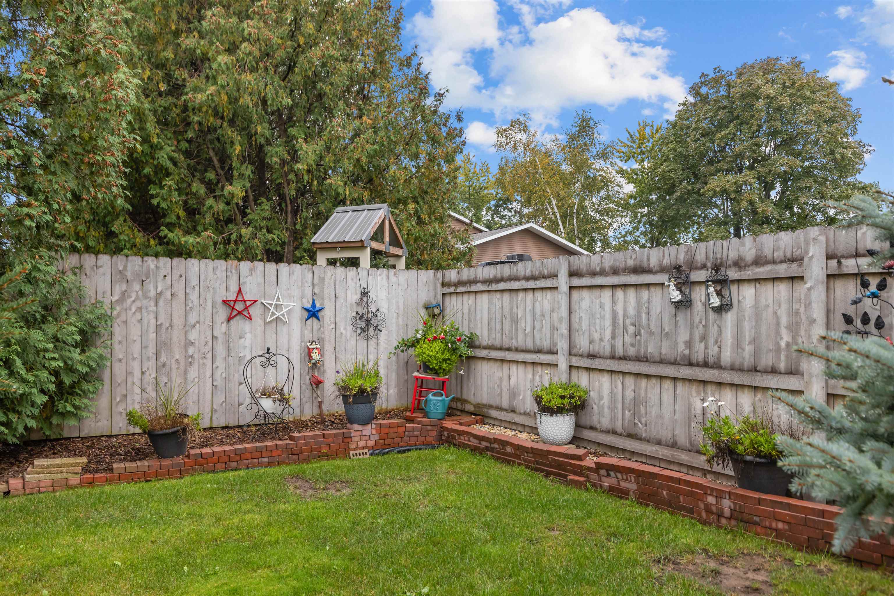 N4131 GARVEY Avenue