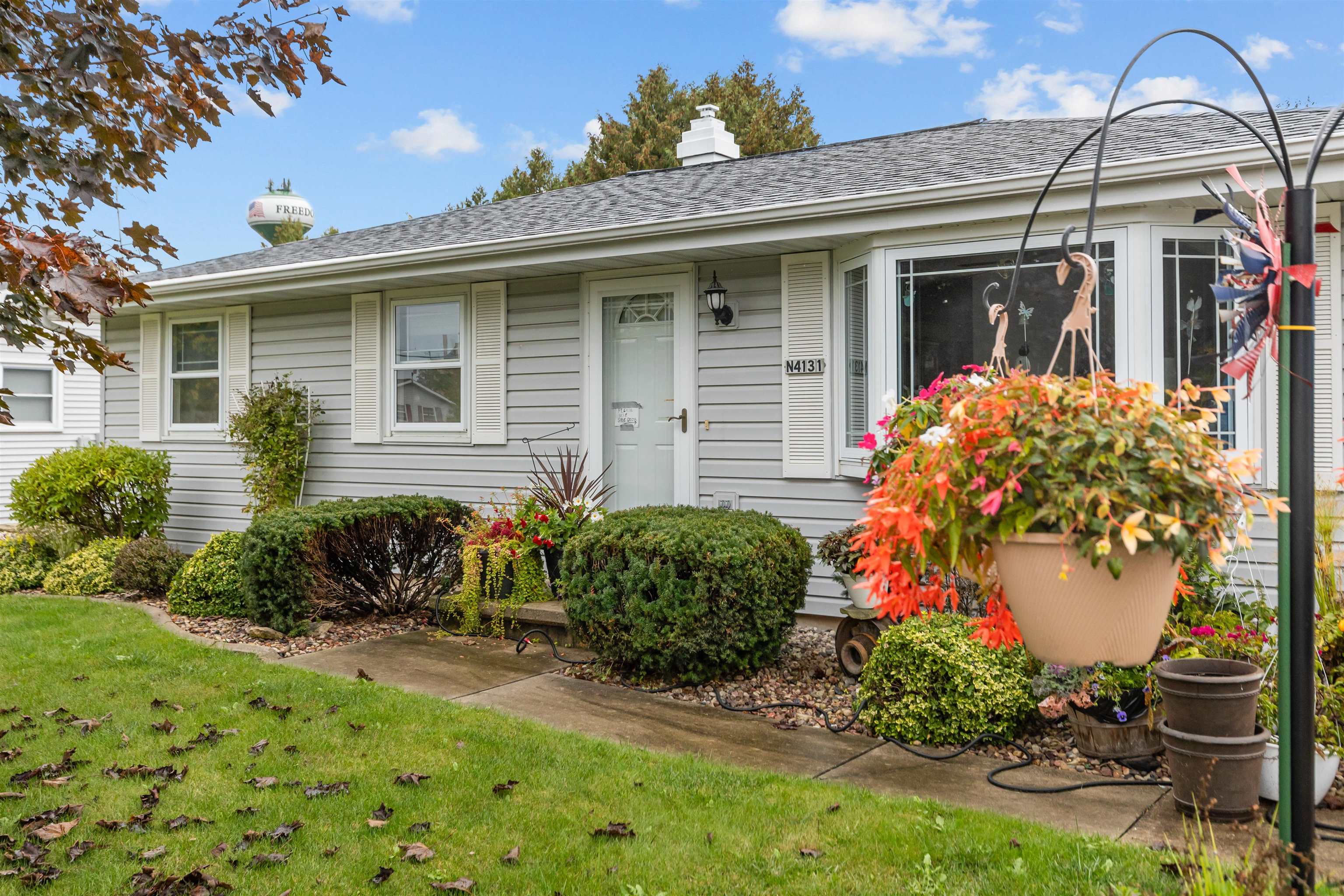 N4131 GARVEY Avenue