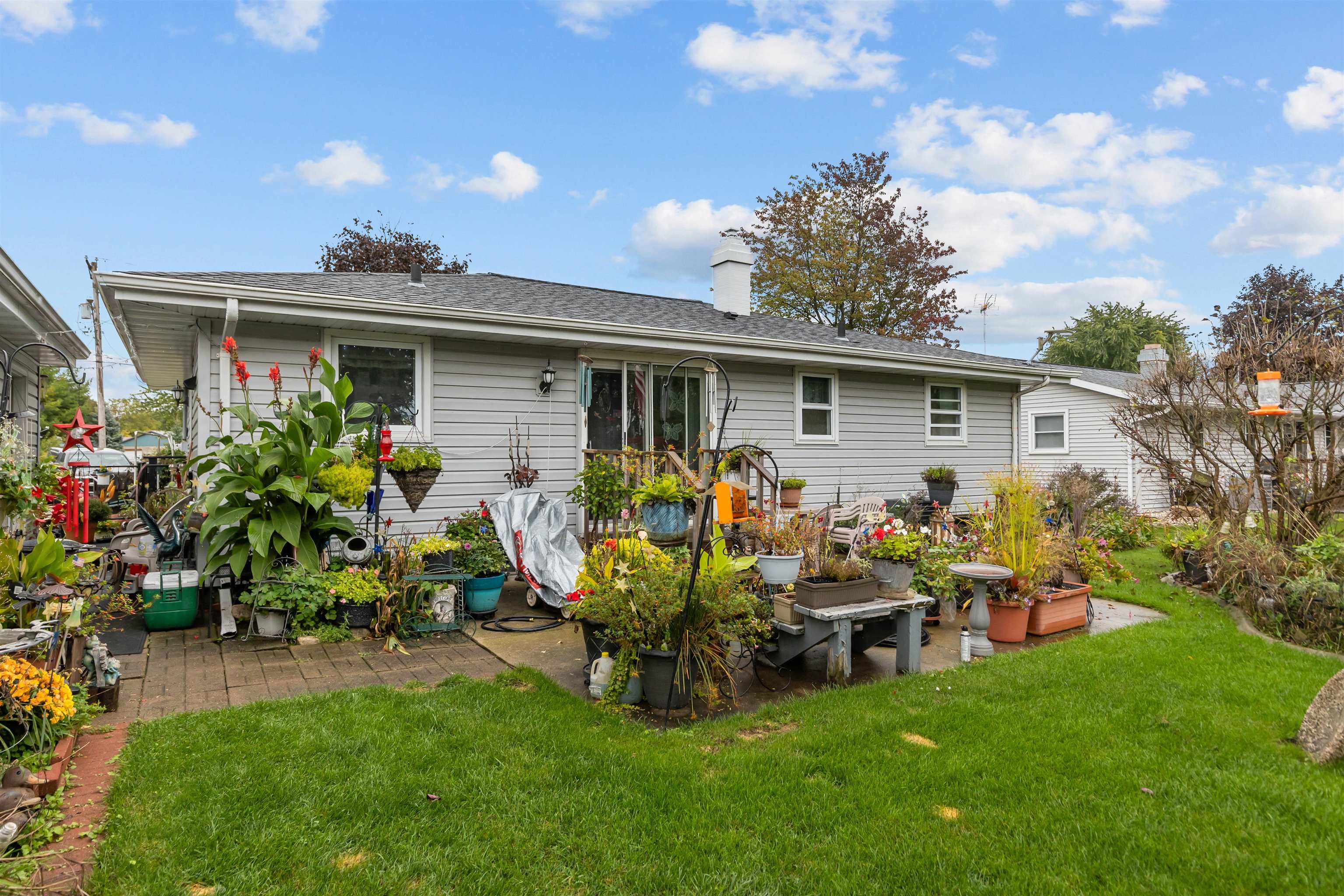 N4131 GARVEY Avenue
