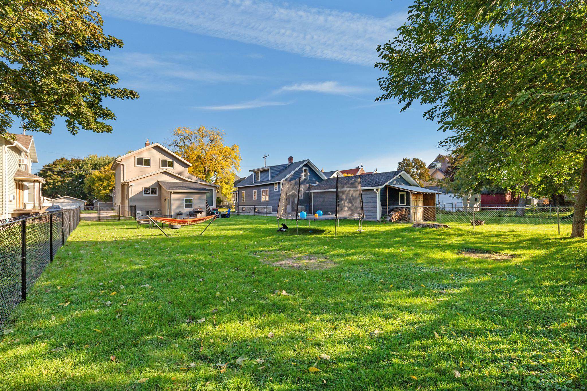 333 W 11TH Avenue
