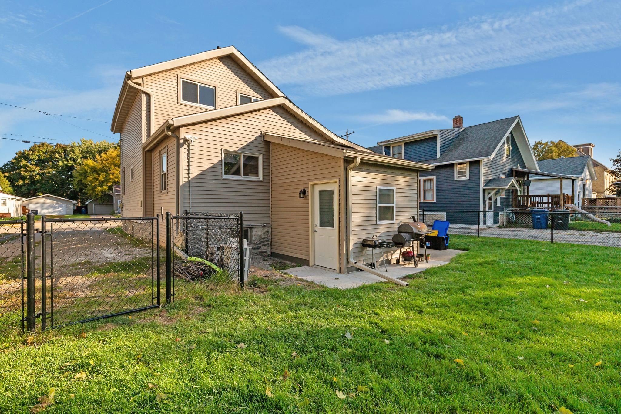 333 W 11TH Avenue