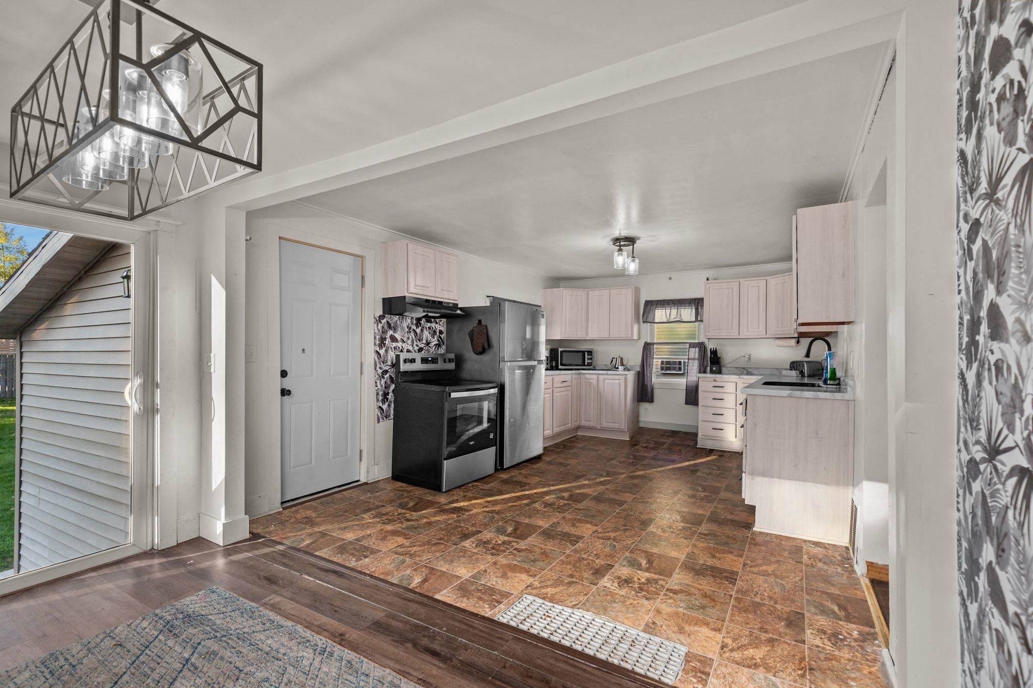 333 W 11TH Avenue