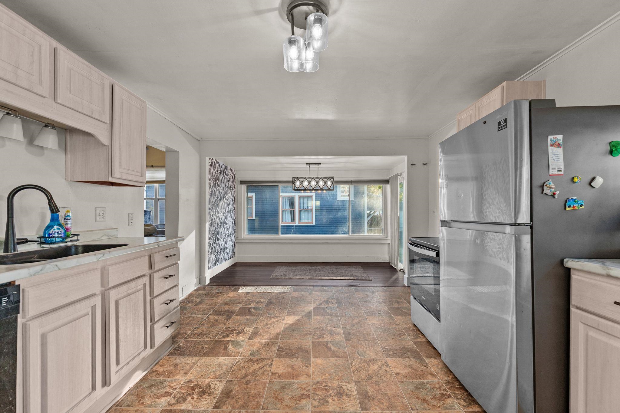333 W 11TH Avenue