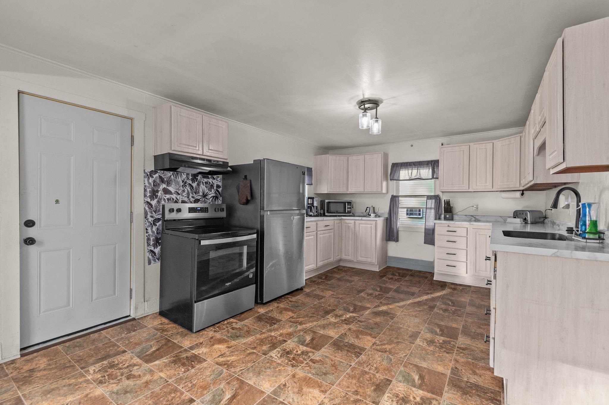333 W 11TH Avenue