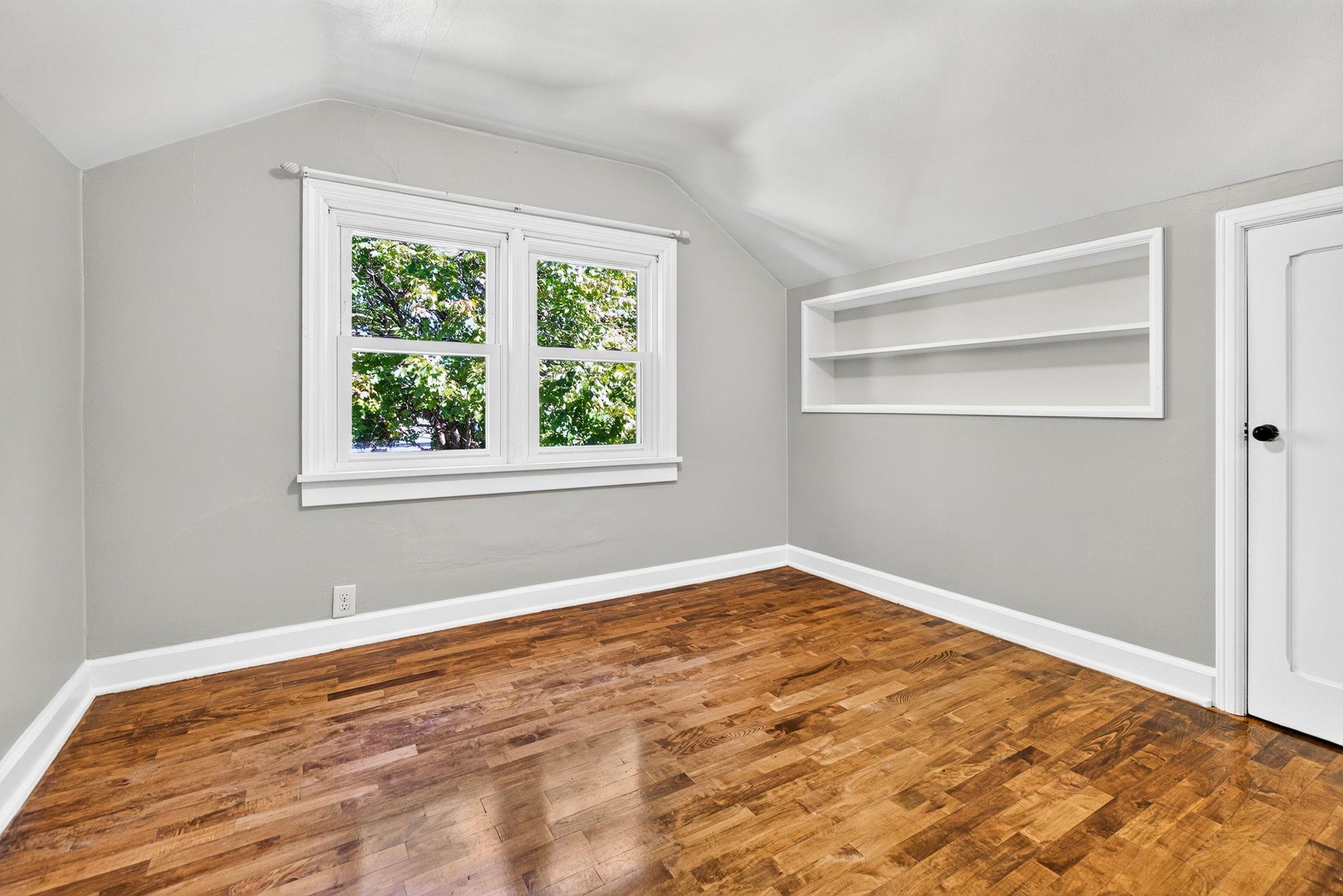 210 W 16TH Avenue