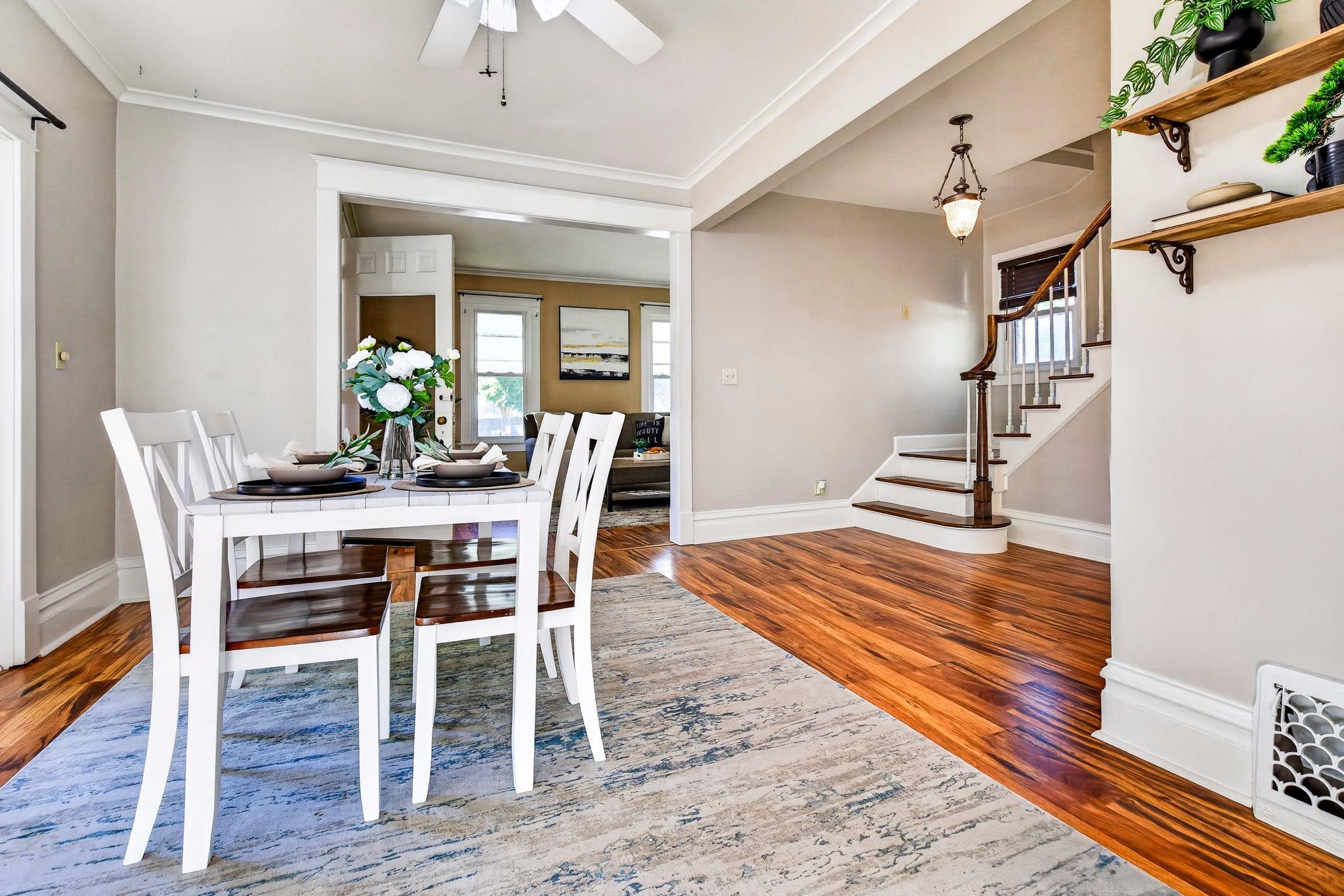 210 W 16TH Avenue