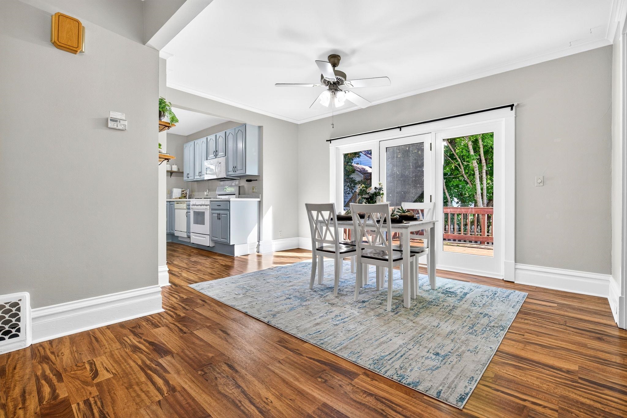 210 W 16TH Avenue