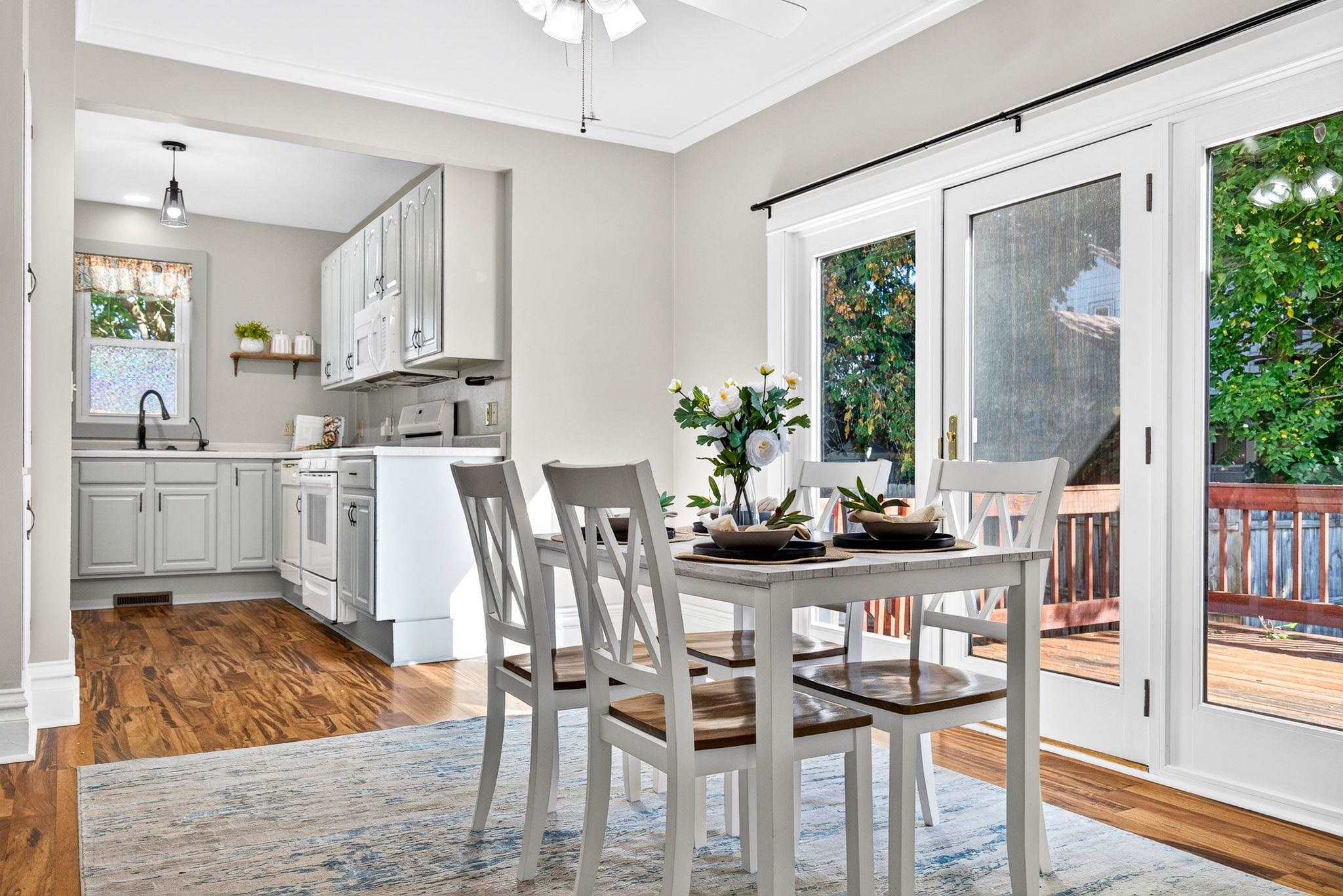 210 W 16TH Avenue