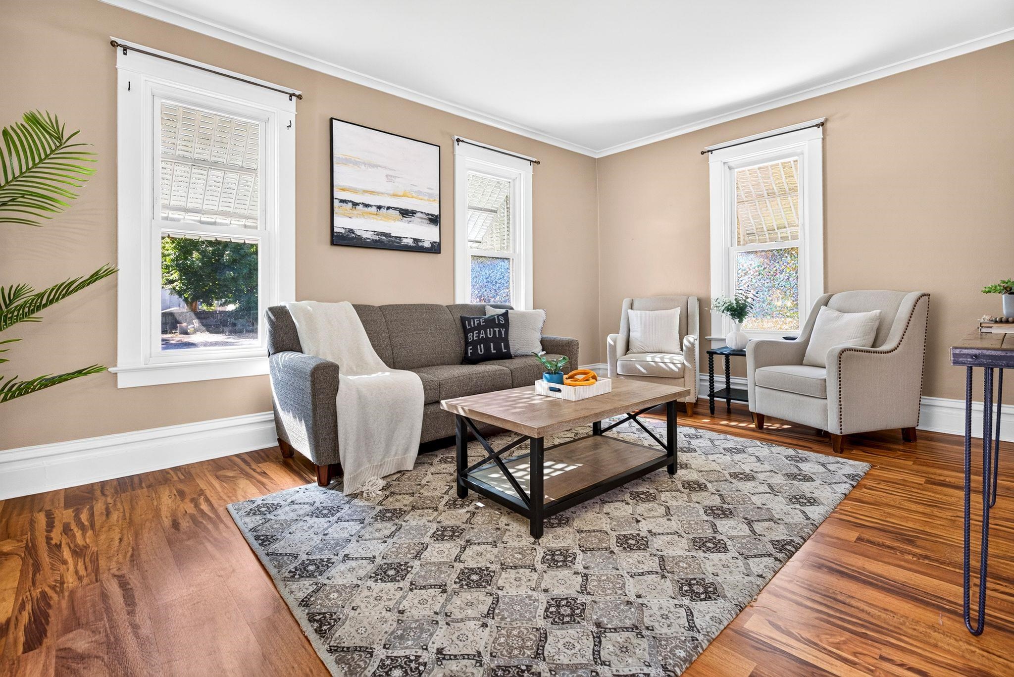 210 W 16TH Avenue