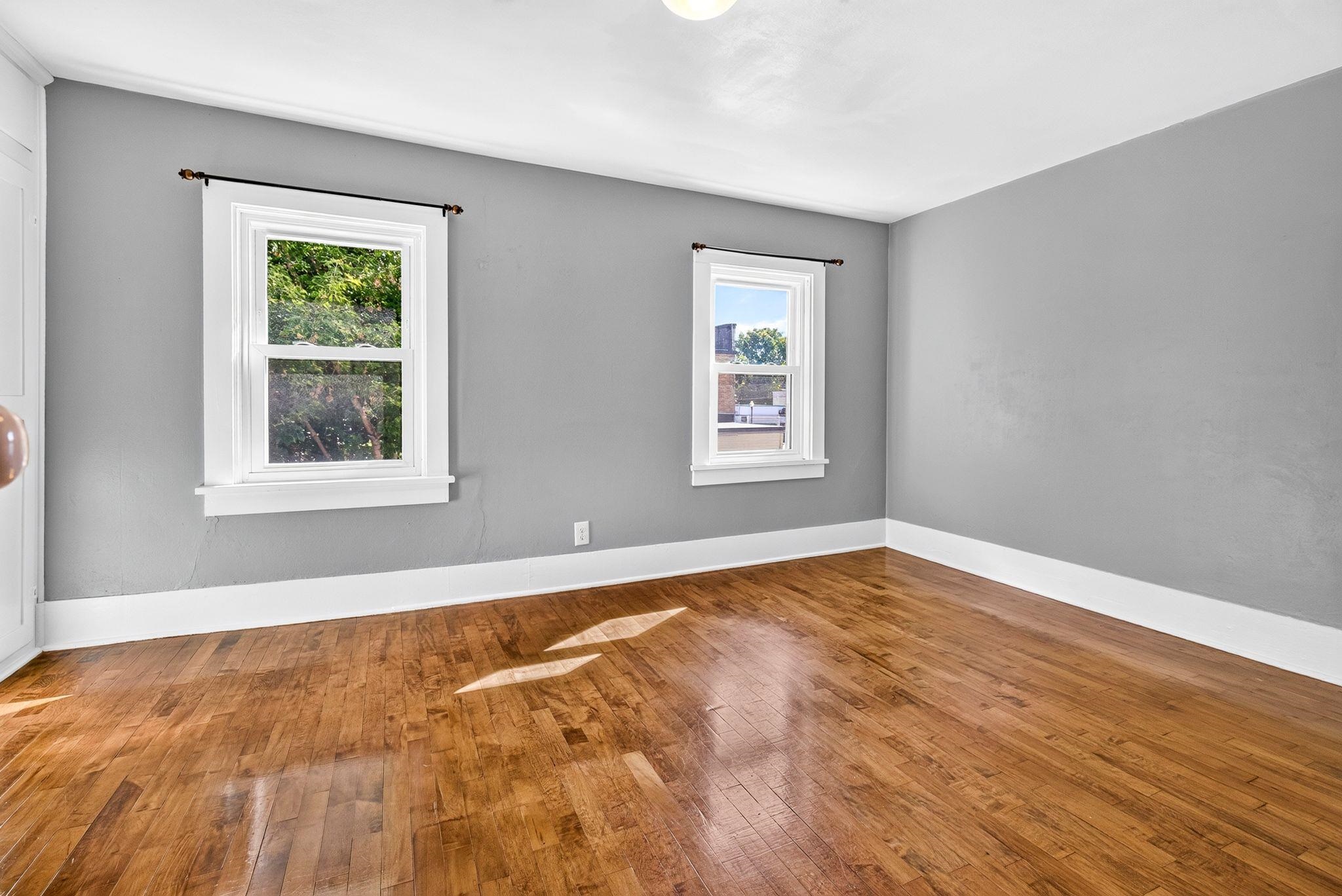 210 W 16TH Avenue