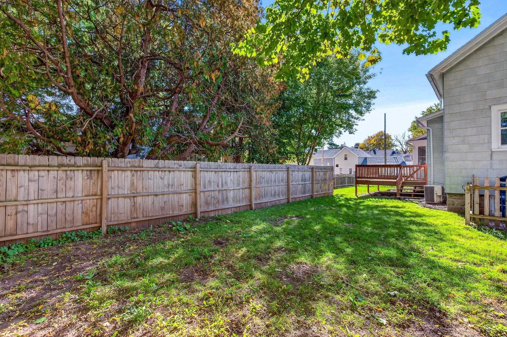210 W 16TH Avenue