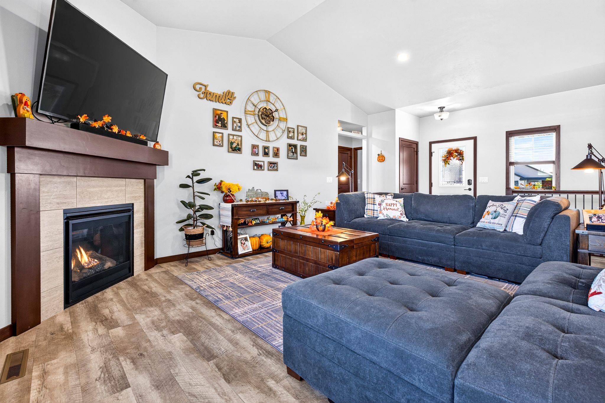 2224 MADELYNN Lane