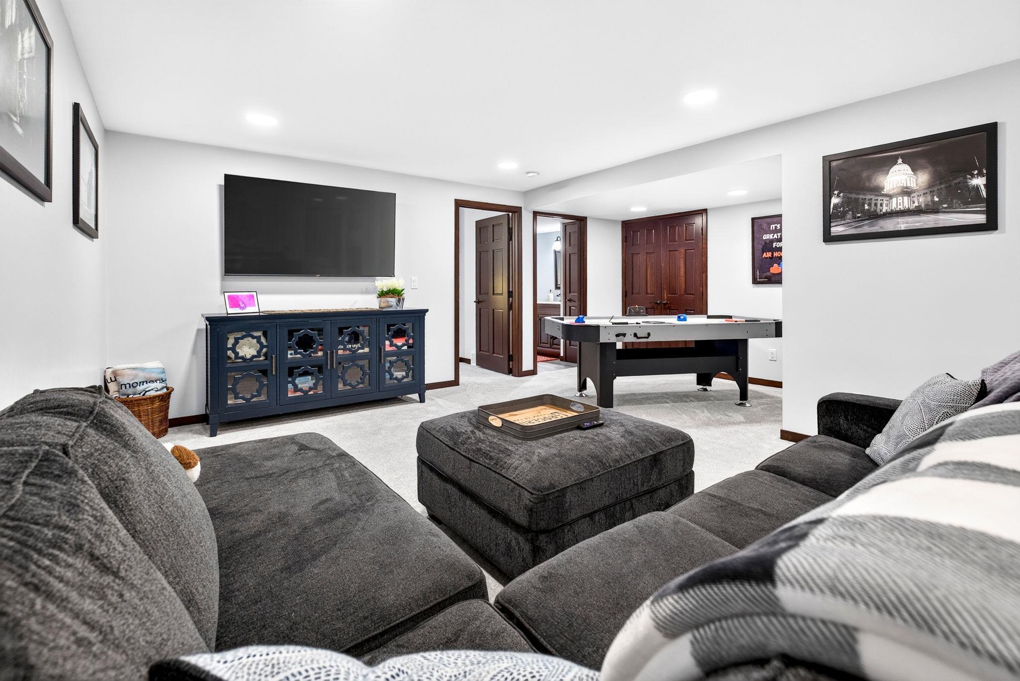 2224 MADELYNN Lane