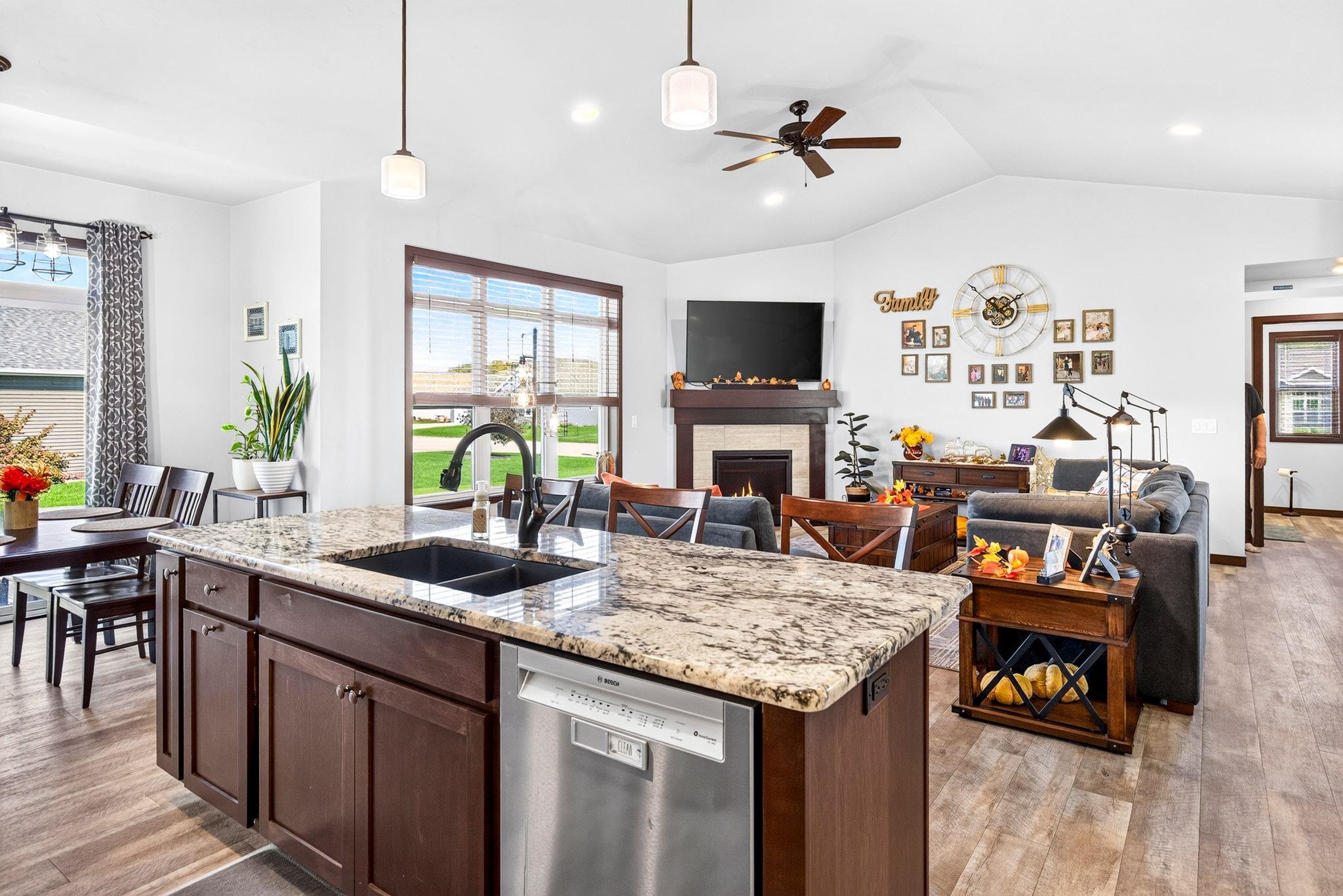 2224 MADELYNN Lane