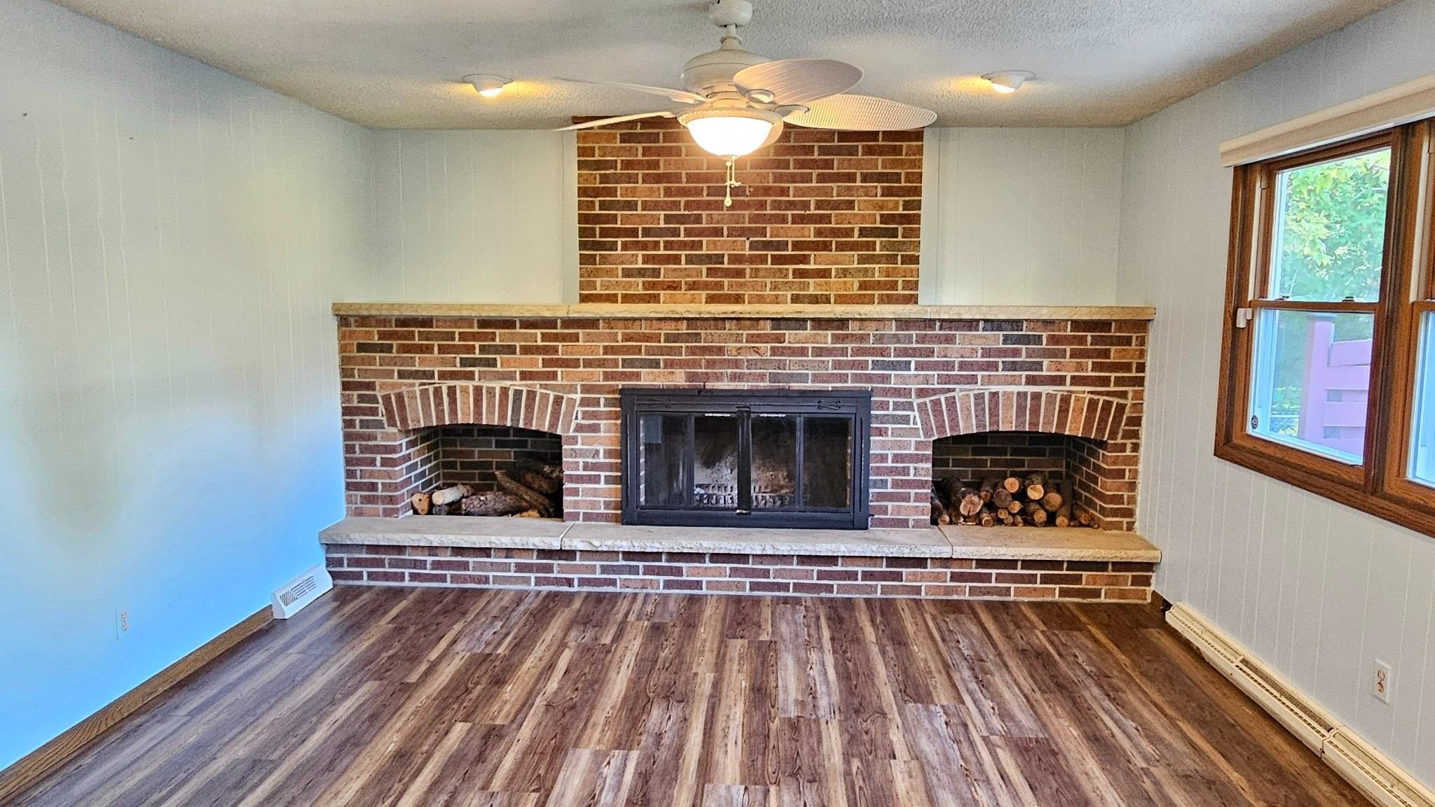 24 WEIMAR Court