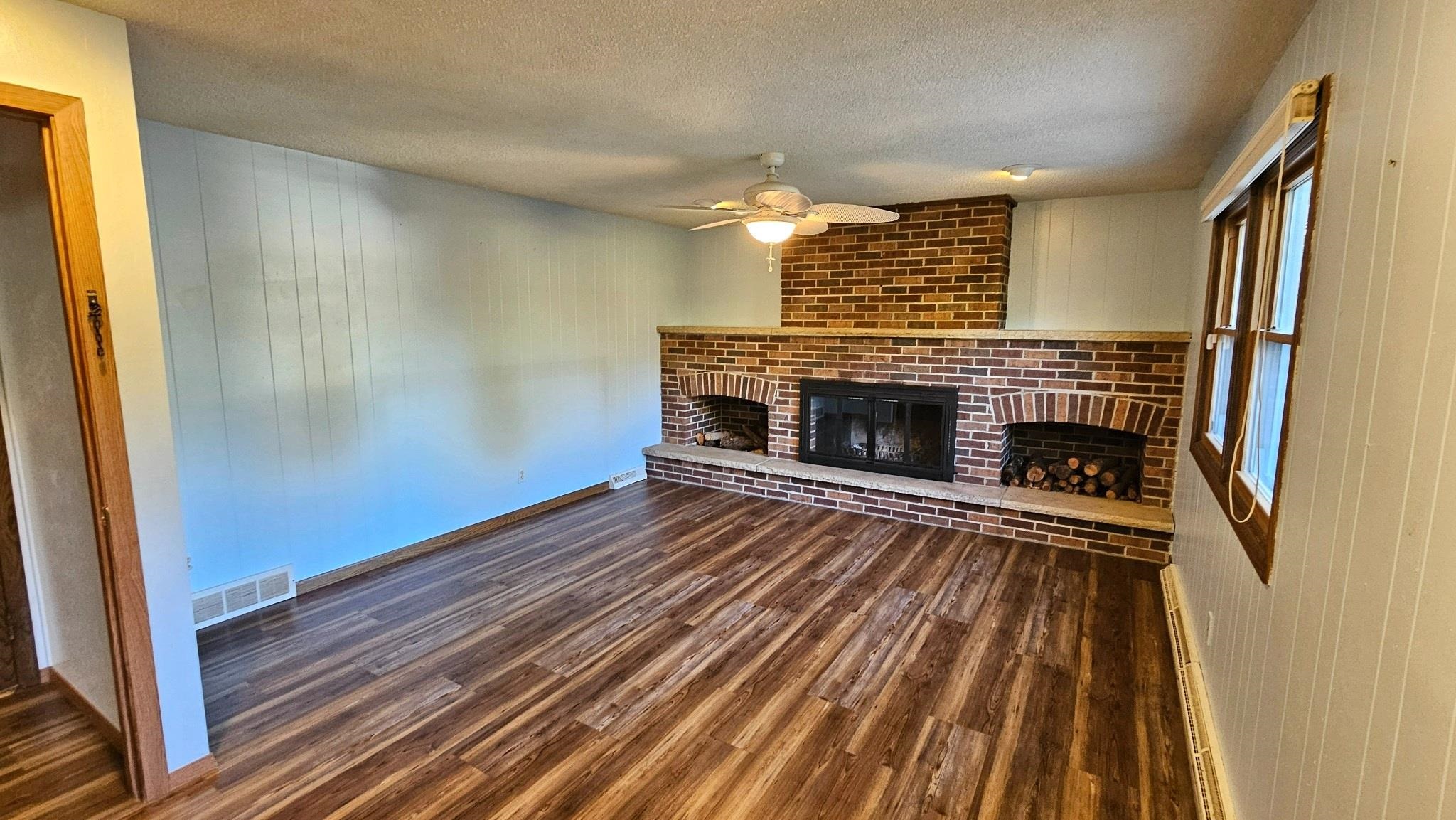 24 WEIMAR Court