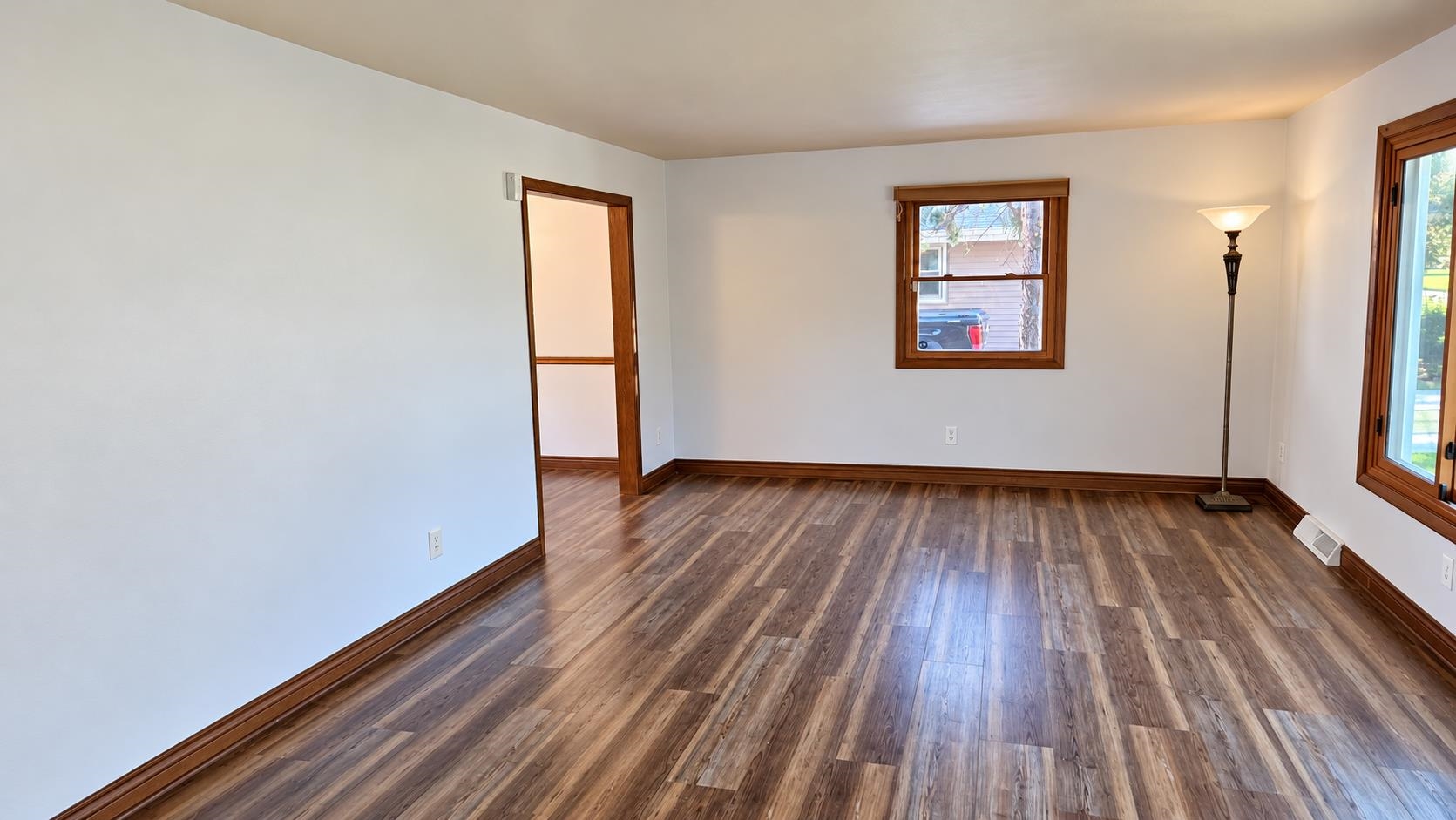 24 WEIMAR Court