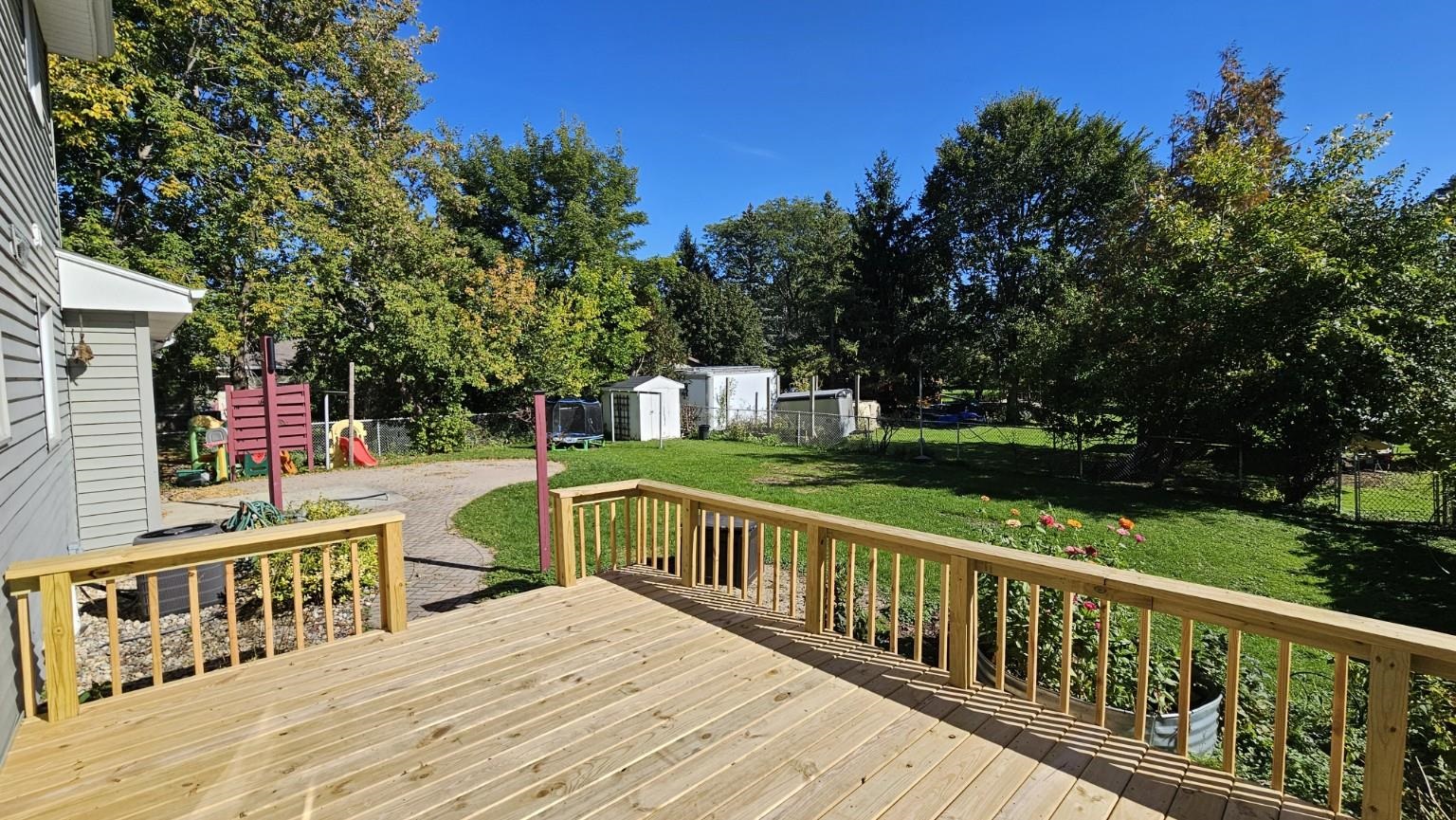 24 WEIMAR Court
