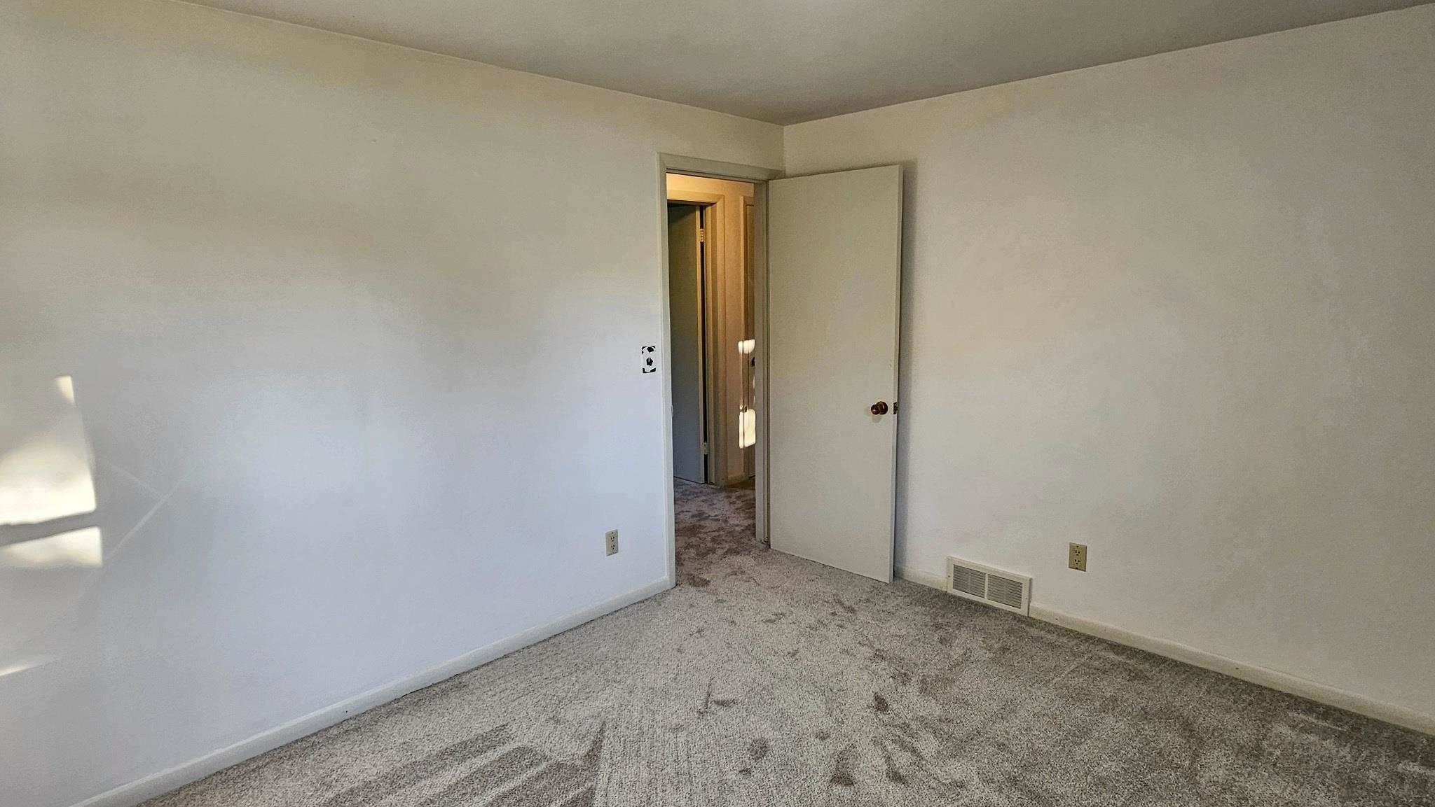 24 WEIMAR Court