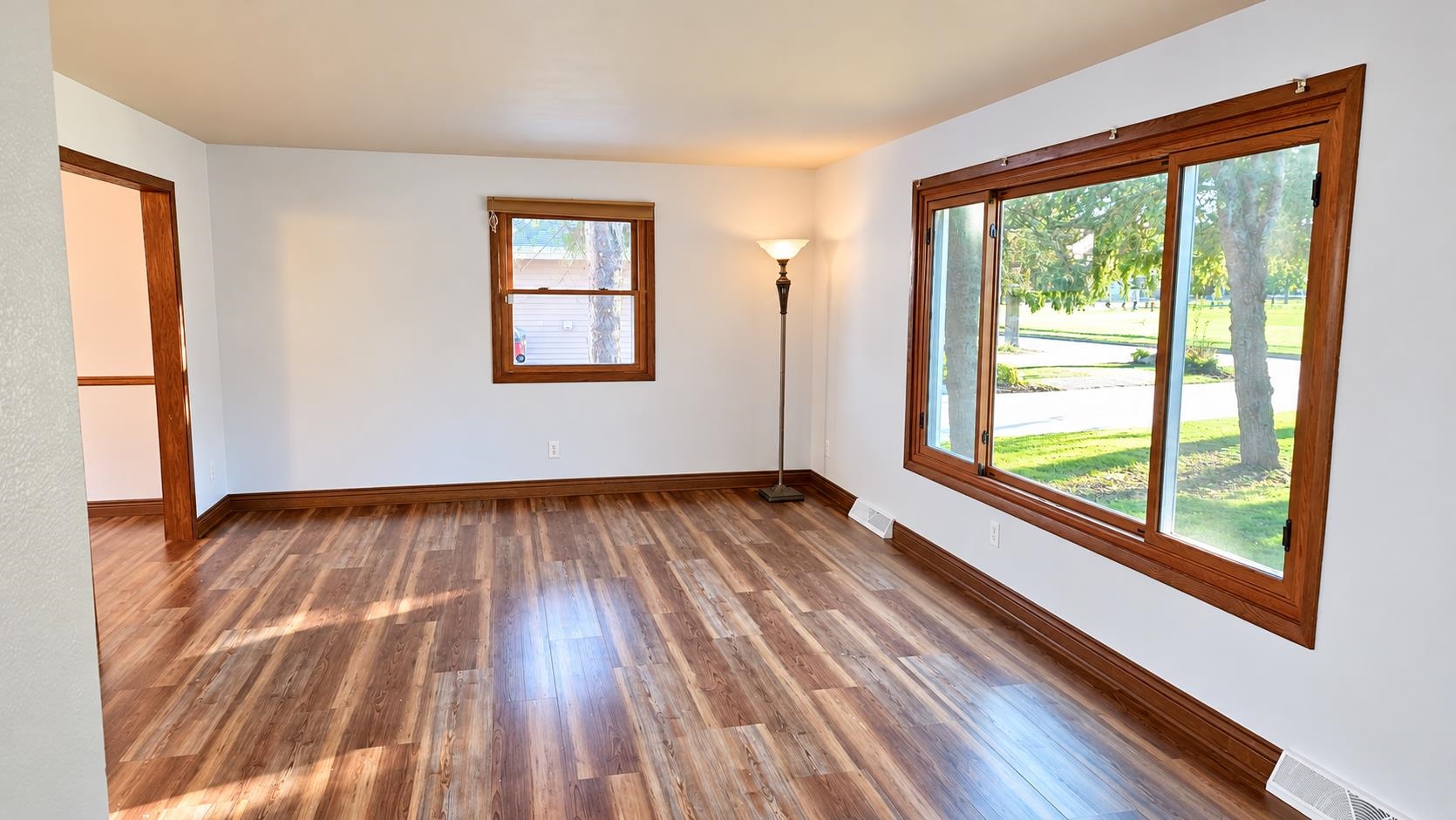 24 WEIMAR Court