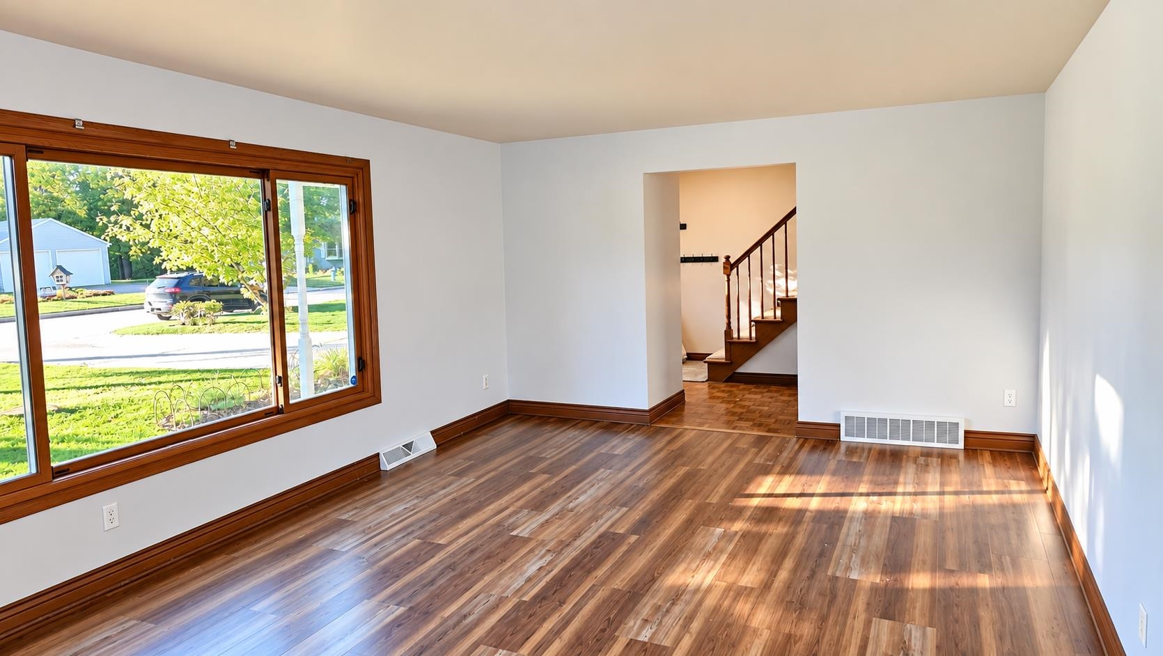 24 WEIMAR Court