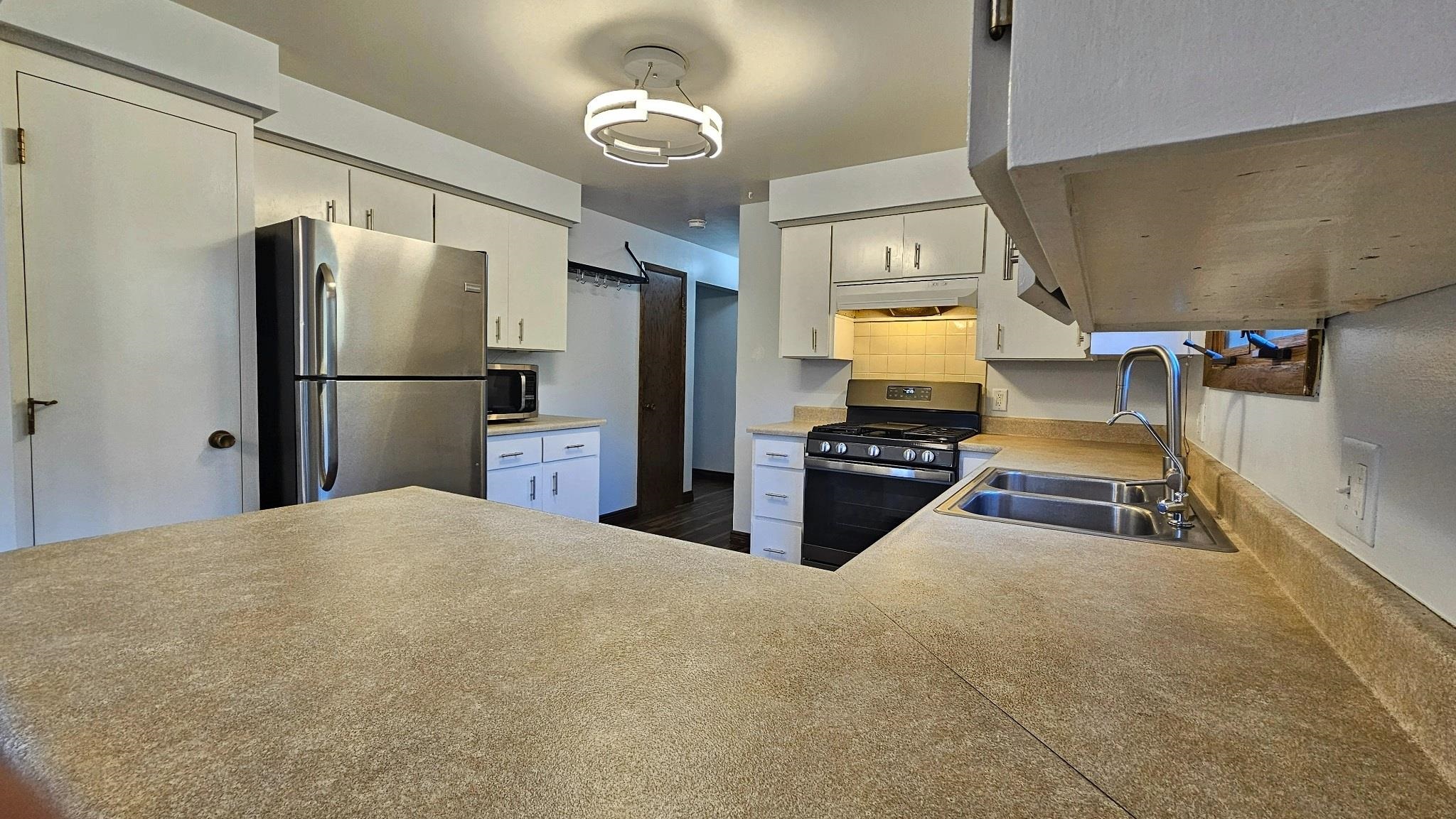 24 WEIMAR Court