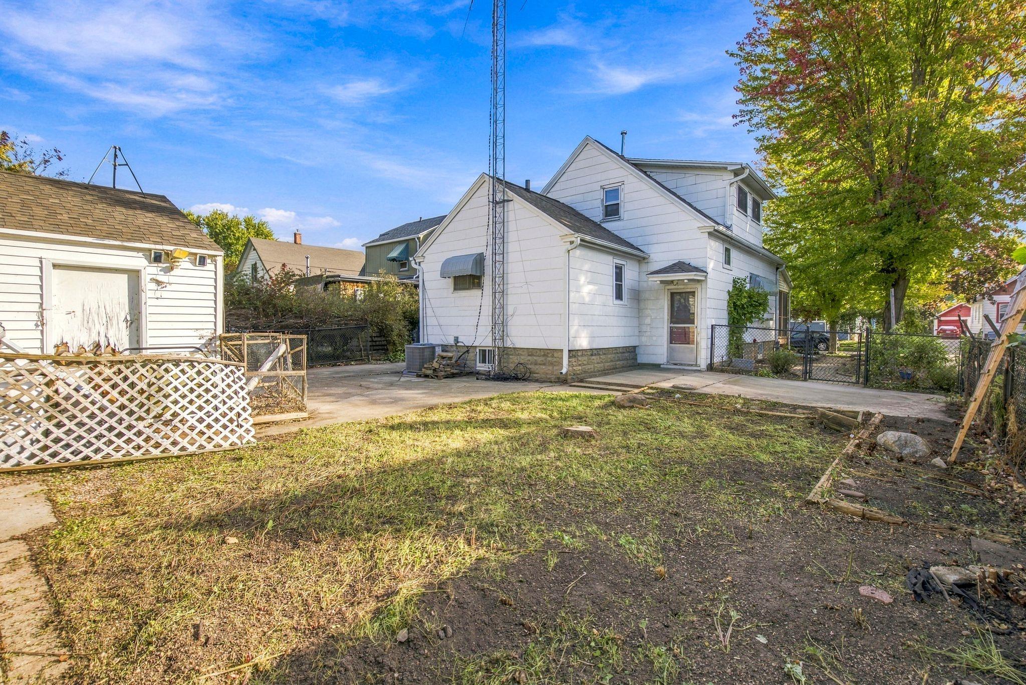 1423 WESTERN Street