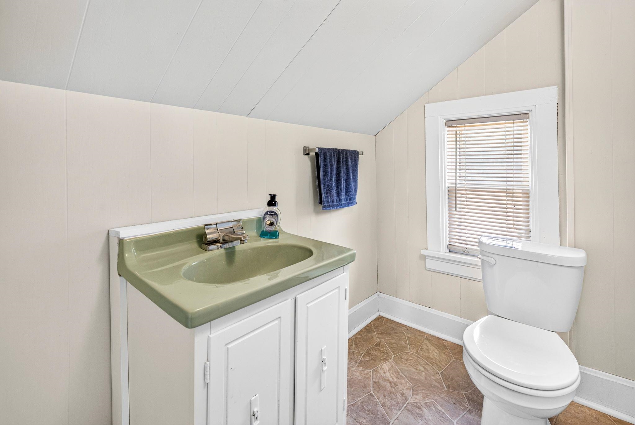 244 W 19TH Avenue