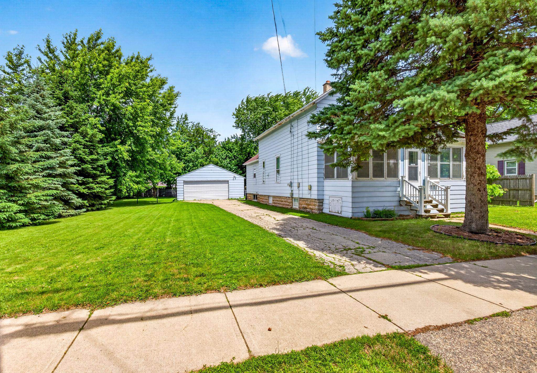 244 W 19TH Avenue