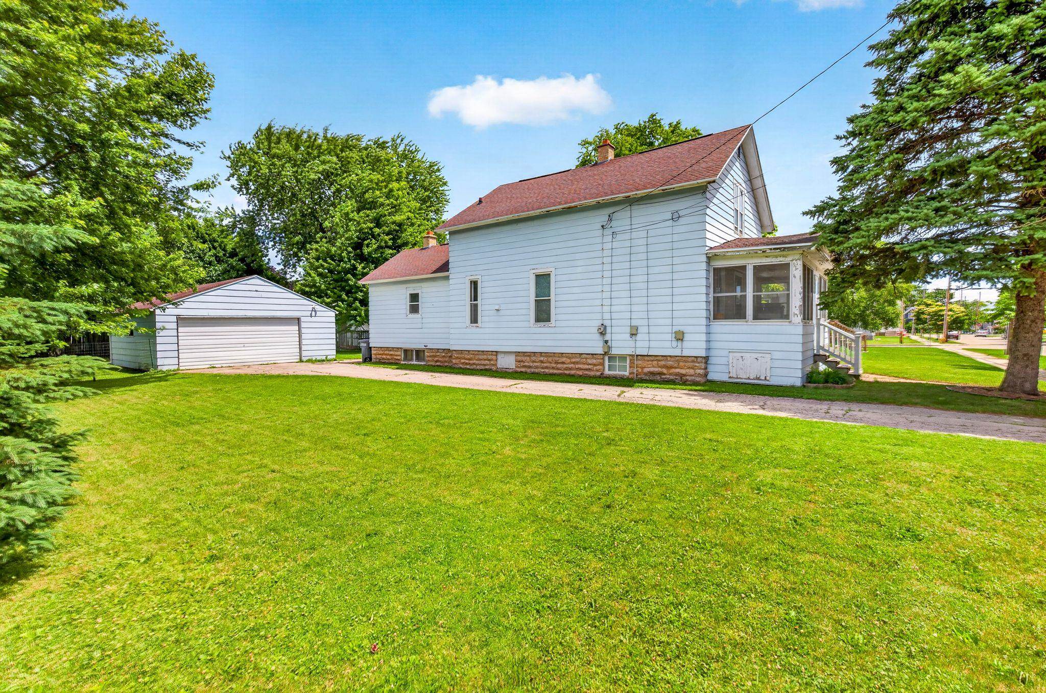 244 W 19TH Avenue