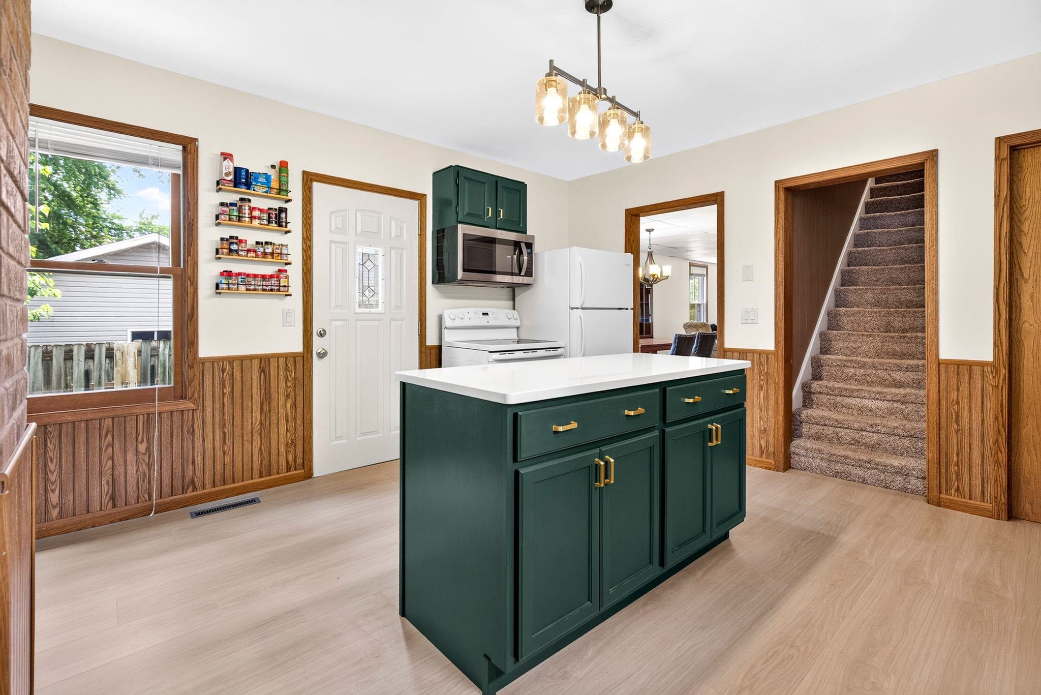 244 W 19TH Avenue