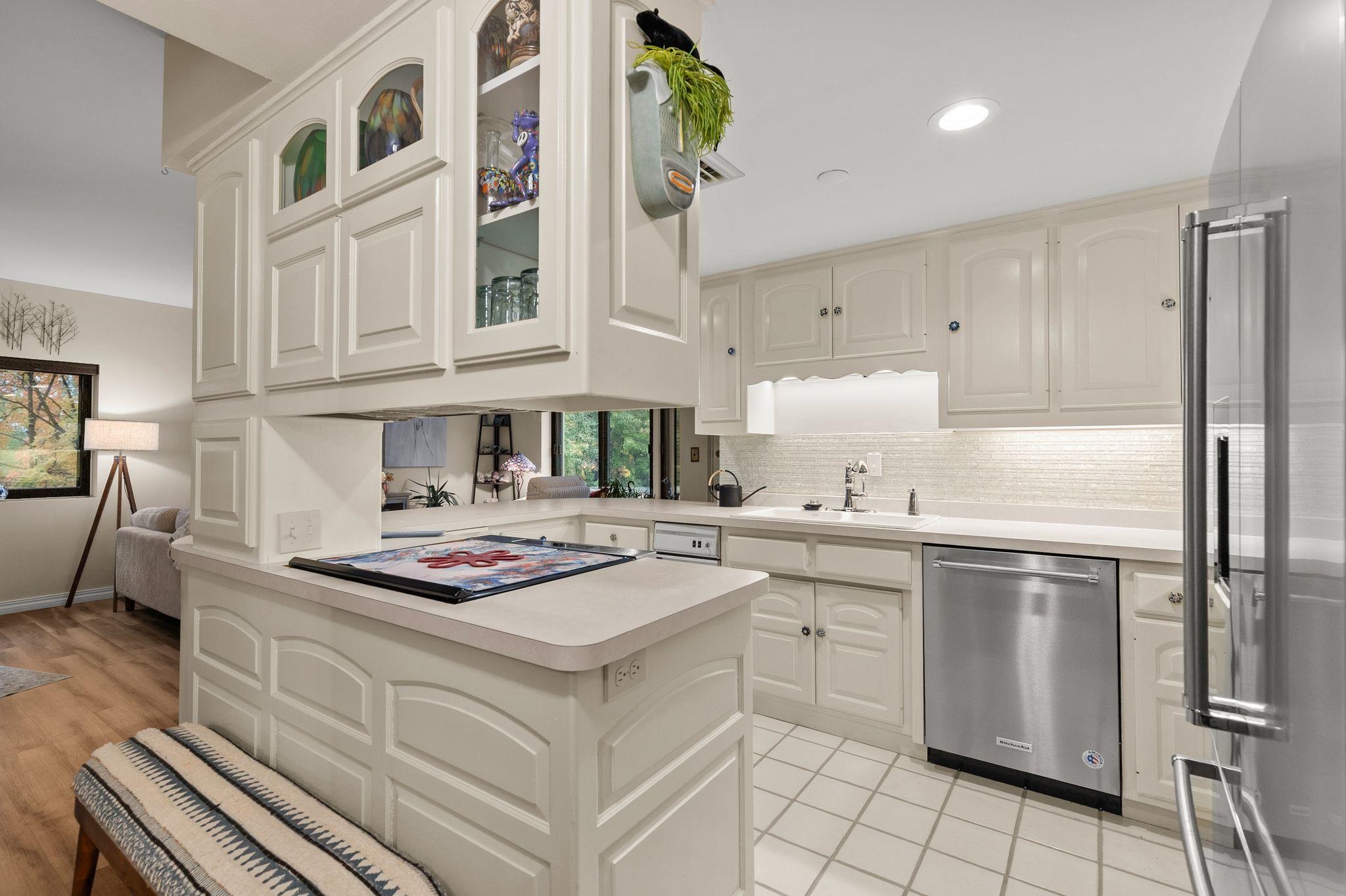 2631 NORTHERN Road Unit: 230