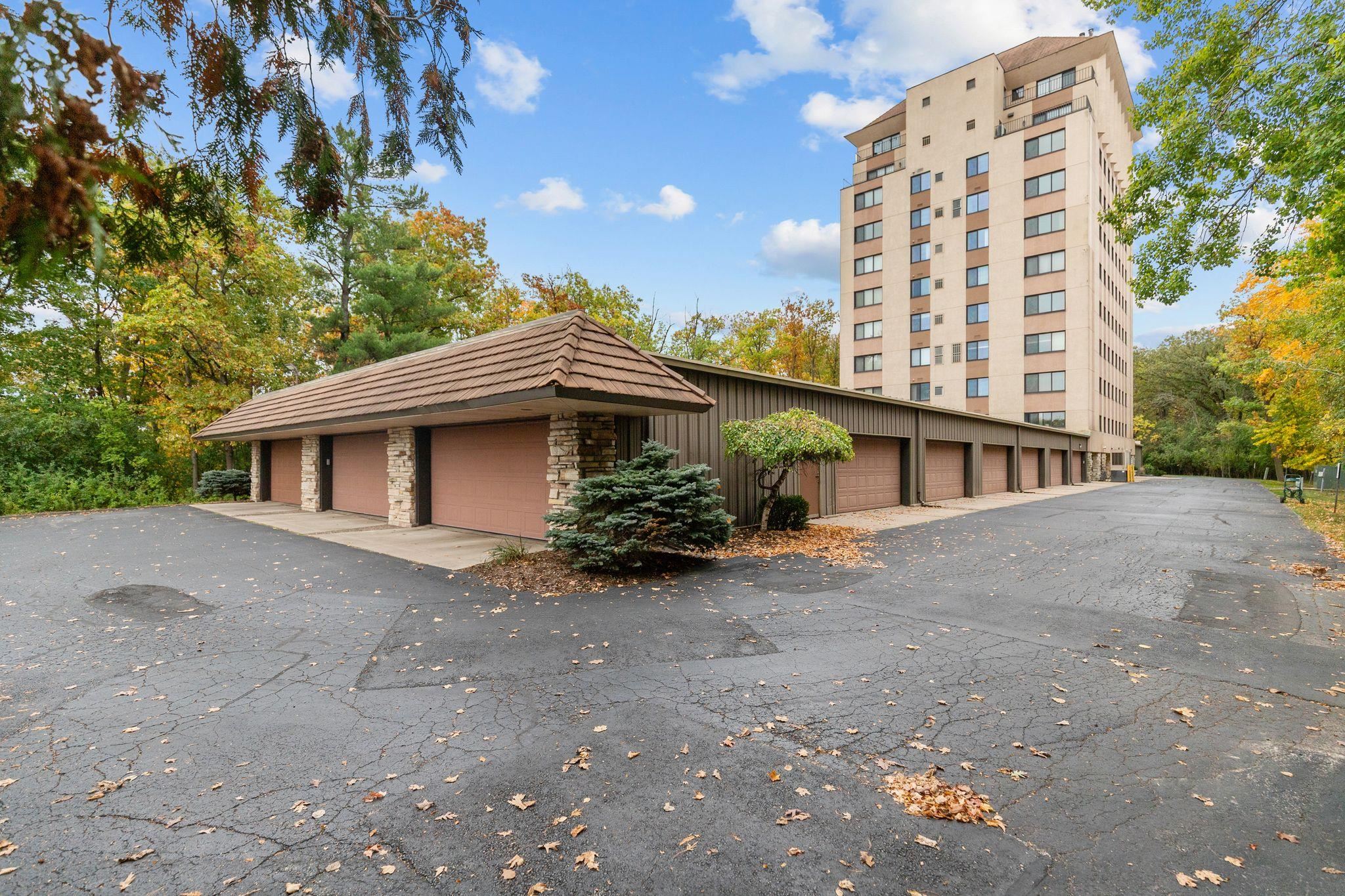 2631 NORTHERN Road Unit: 230