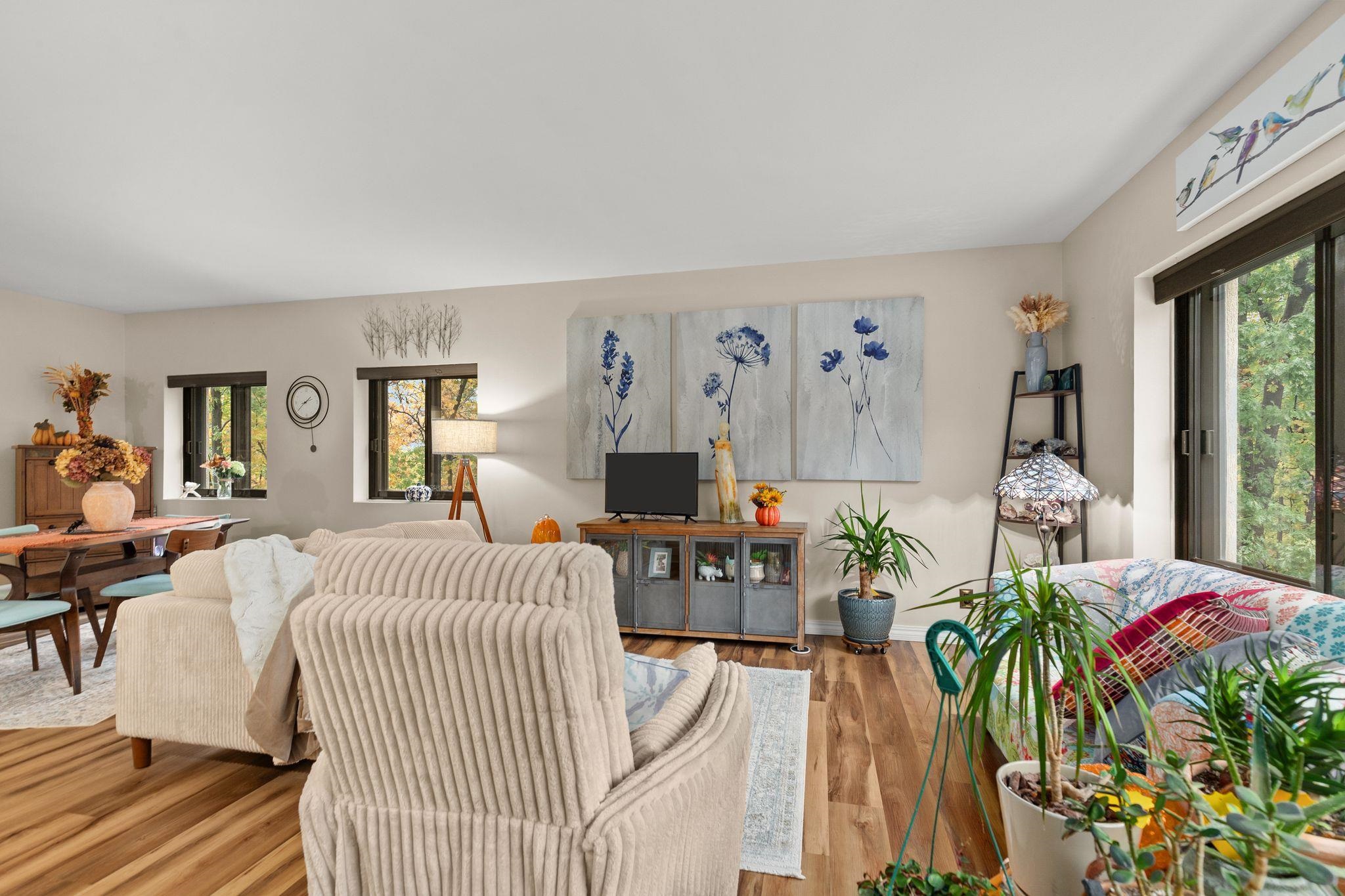 2631 NORTHERN Road Unit: 230