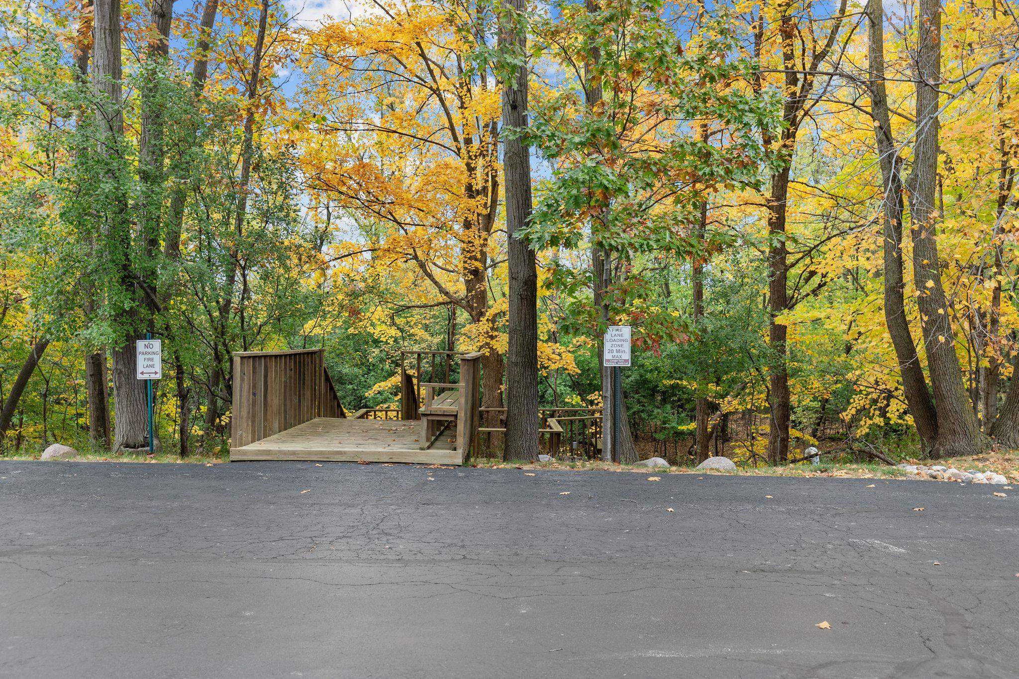 2631 NORTHERN Road Unit: 230