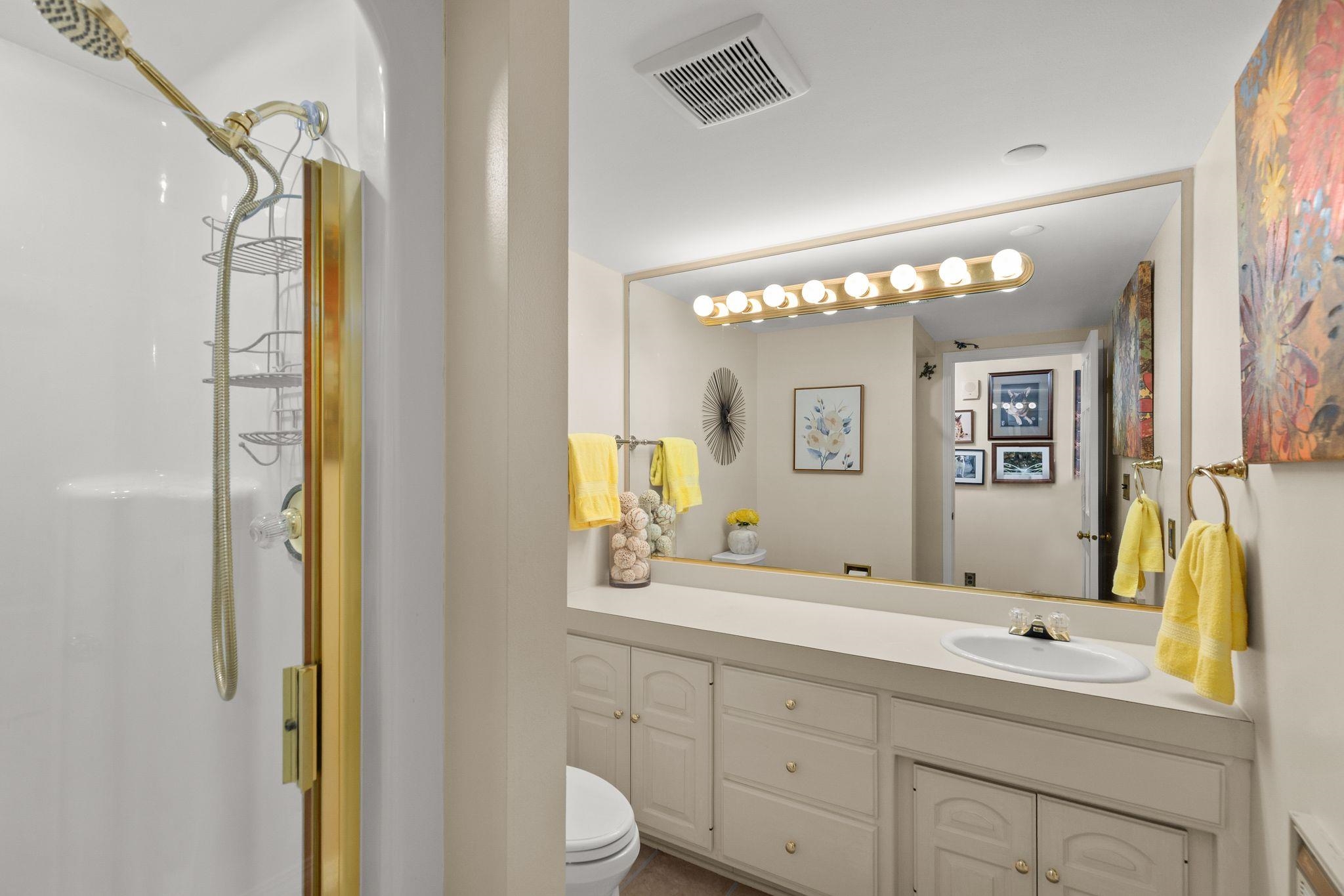 2631 NORTHERN Road Unit: 230