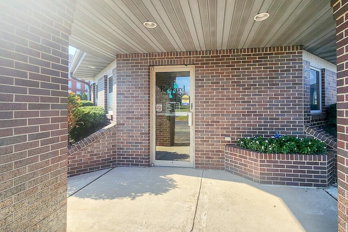 702 EISENHOWER Drive Unit: A