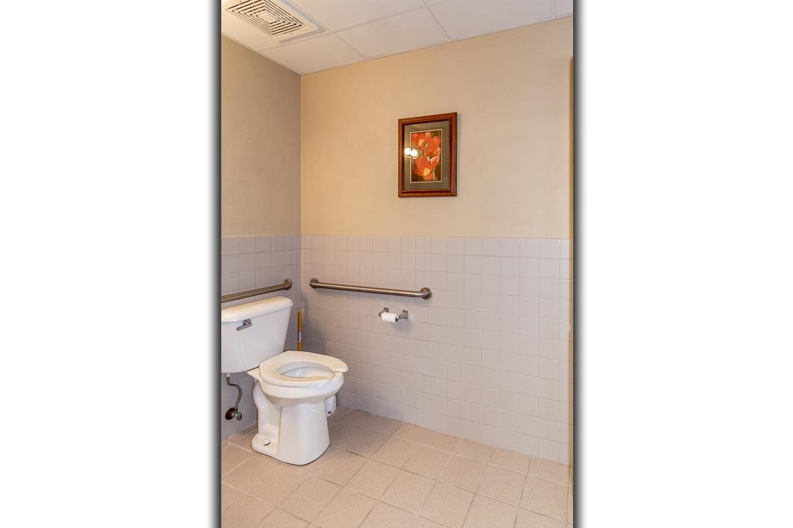 702 EISENHOWER Drive Unit: A