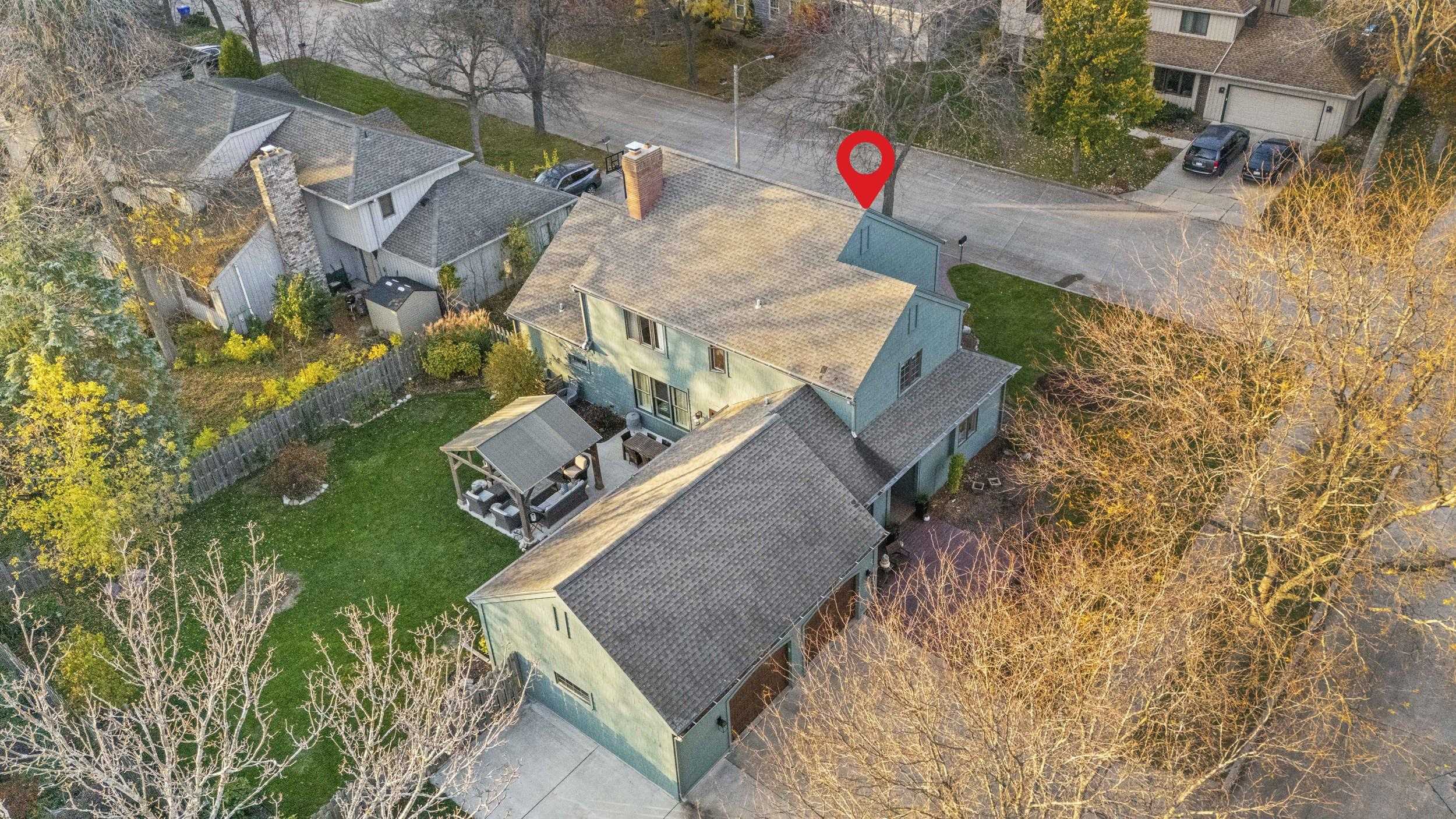 1025 E WOODCREST Drive